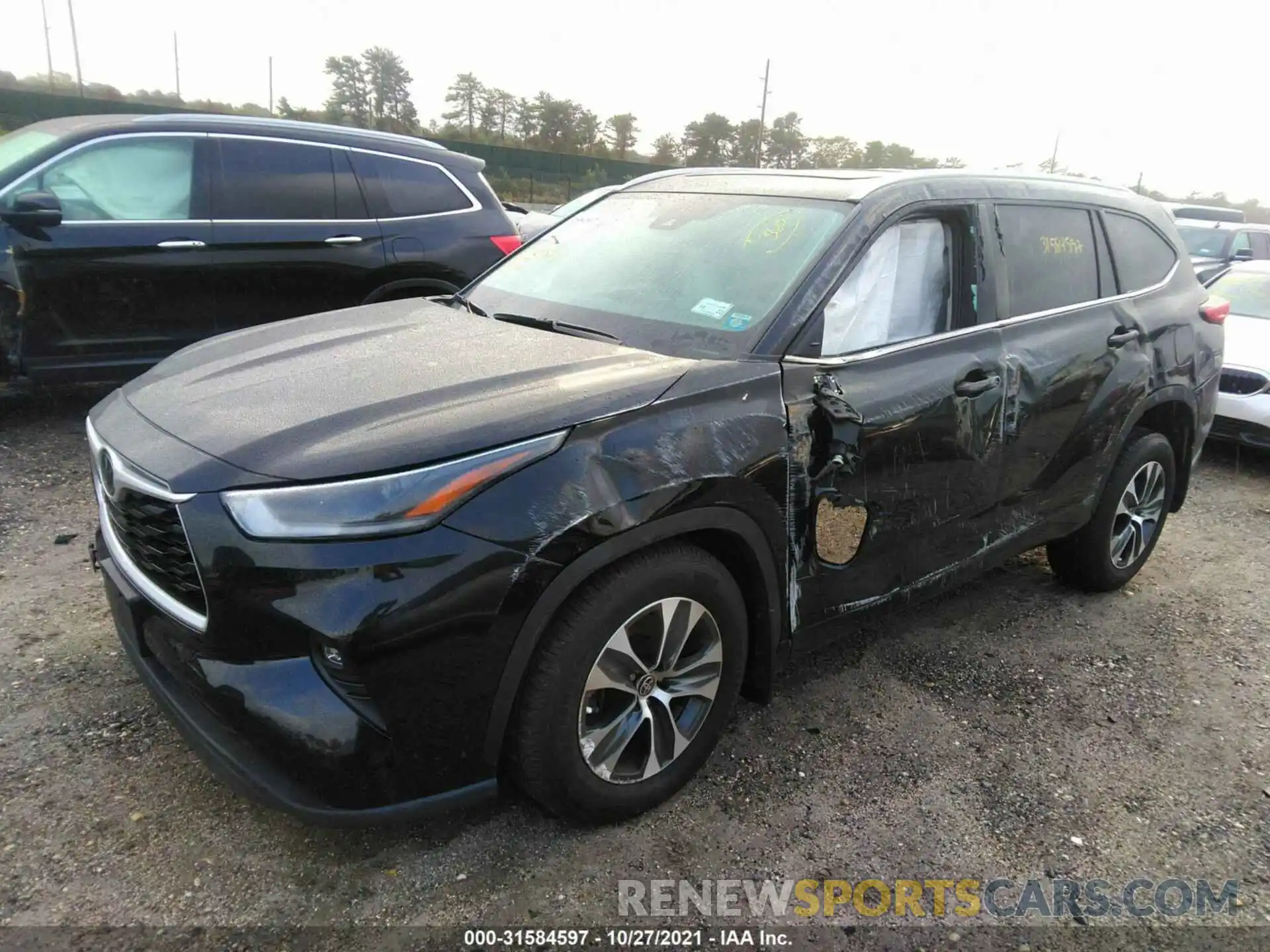 2 Photograph of a damaged car 5TDGZRBH9MS063175 TOYOTA HIGHLANDER 2021