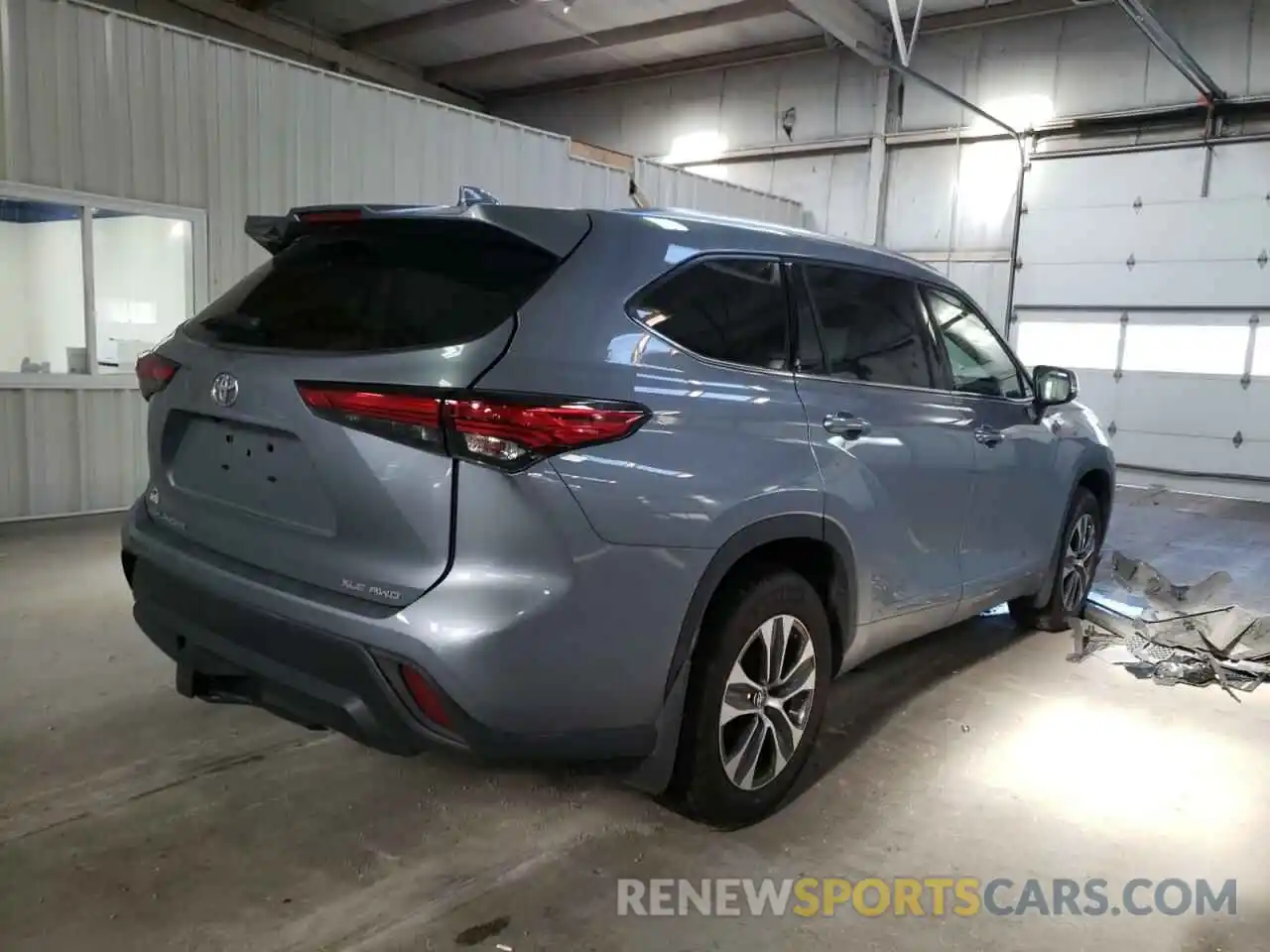 4 Photograph of a damaged car 5TDGZRBH9MS067081 TOYOTA HIGHLANDER 2021