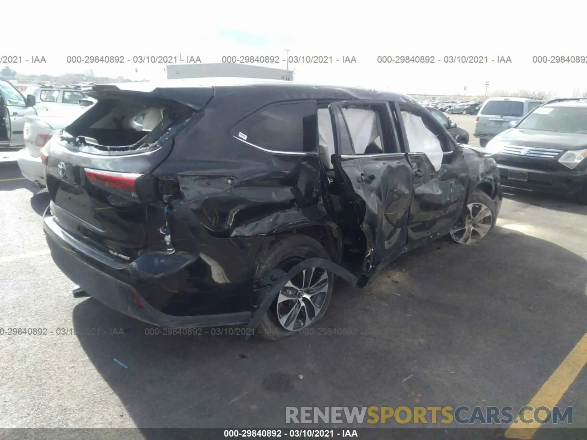 4 Photograph of a damaged car 5TDGZRBH9MS076363 TOYOTA HIGHLANDER 2021