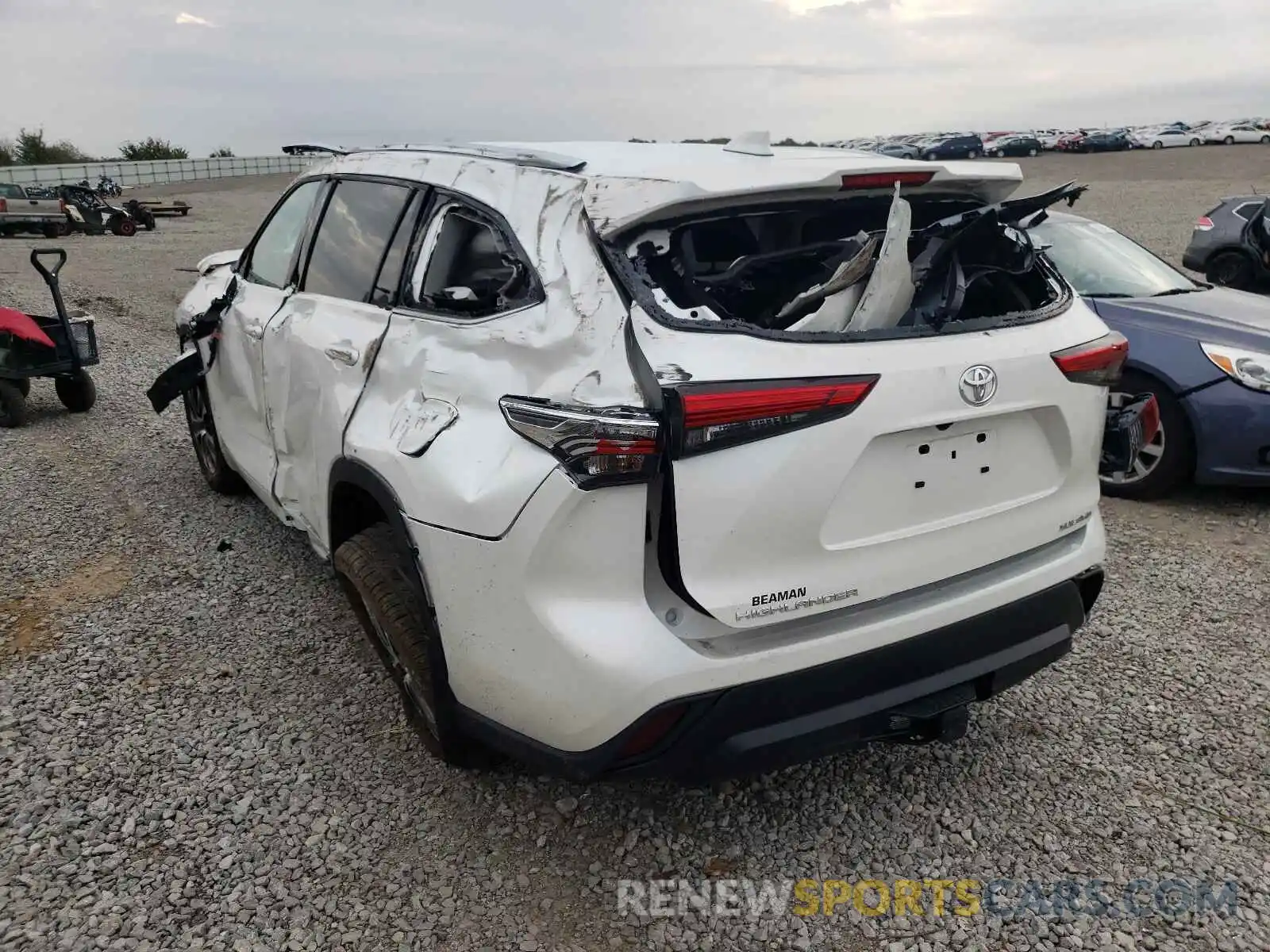 3 Photograph of a damaged car 5TDGZRBH9MS136089 TOYOTA HIGHLANDER 2021