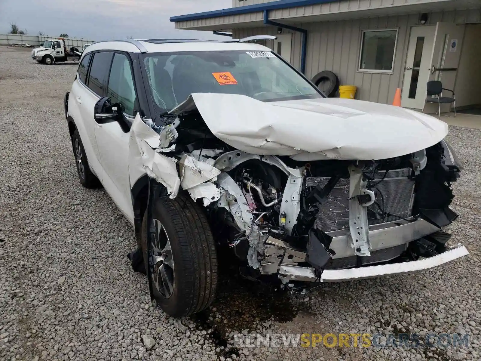 9 Photograph of a damaged car 5TDGZRBH9MS136089 TOYOTA HIGHLANDER 2021