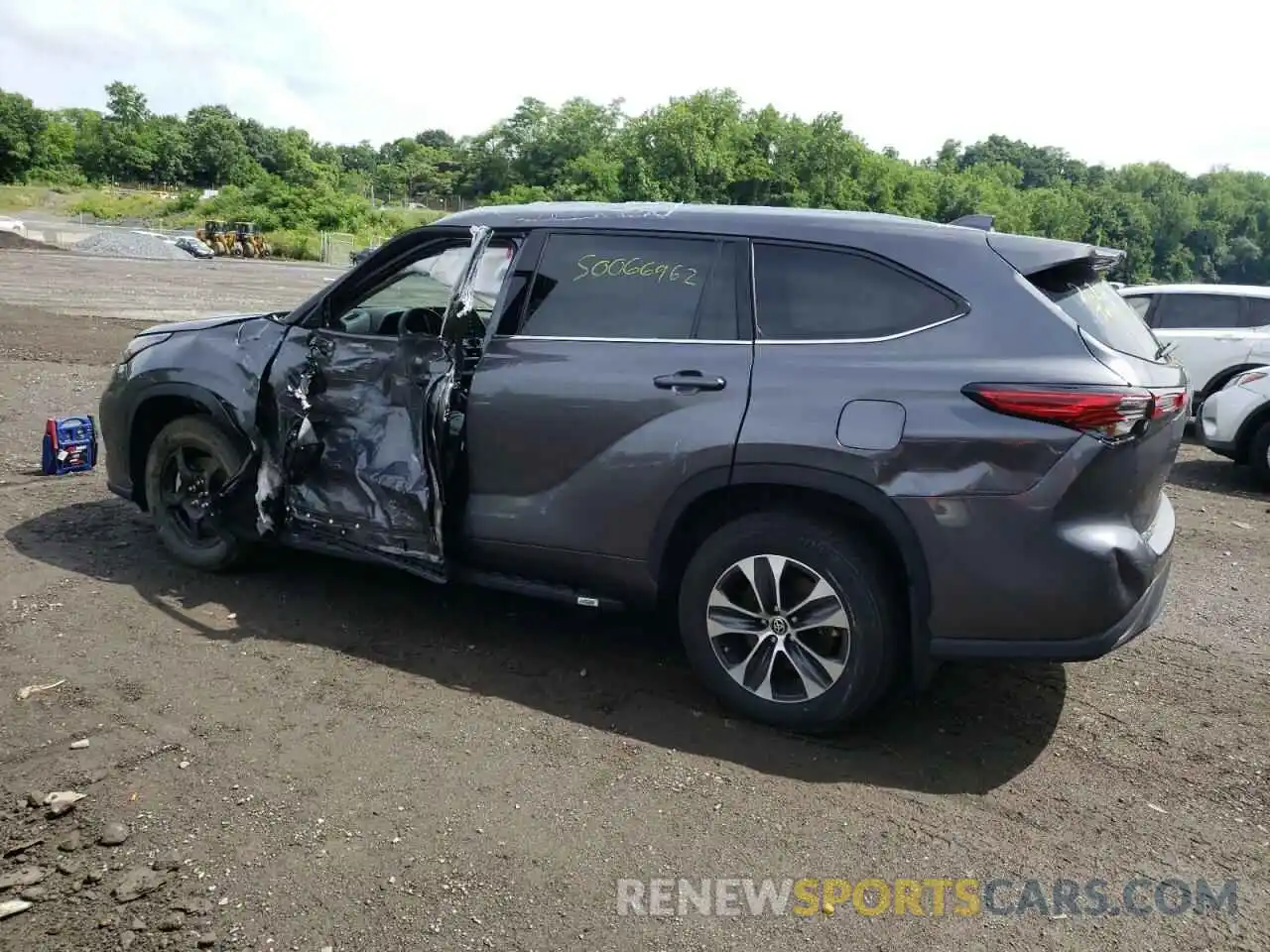 9 Photograph of a damaged car 5TDGZRBH9MS157315 TOYOTA HIGHLANDER 2021