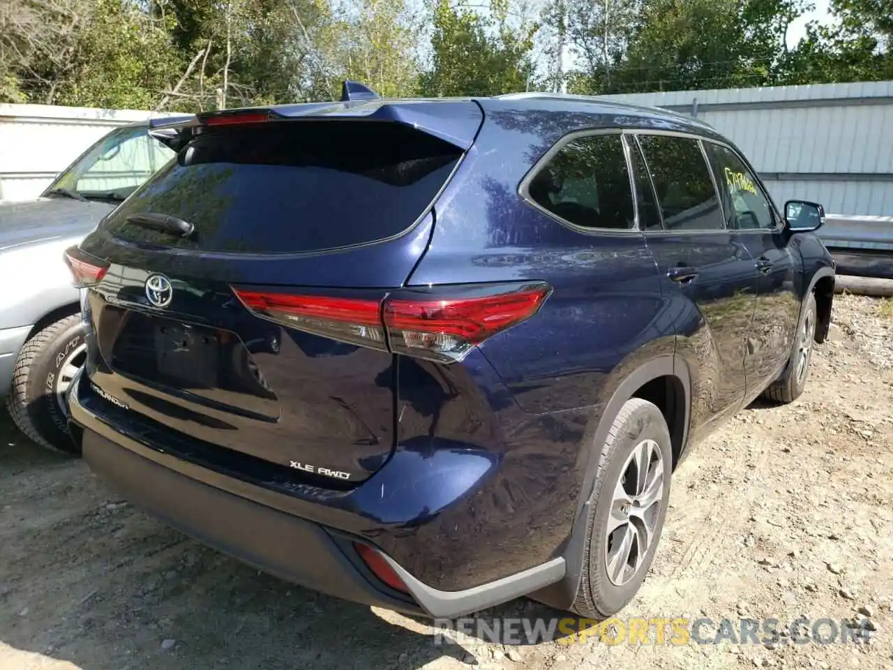 4 Photograph of a damaged car 5TDGZRBH9MS525623 TOYOTA HIGHLANDER 2021