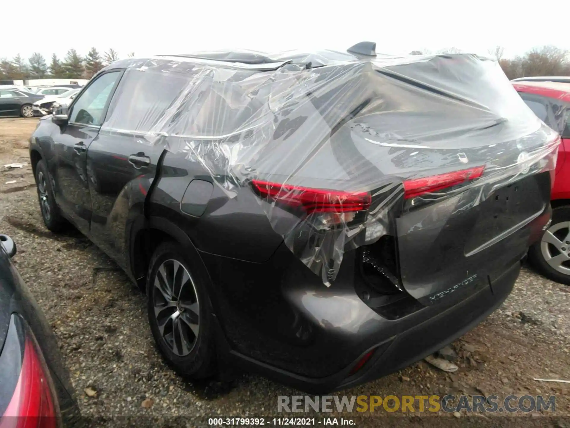 3 Photograph of a damaged car 5TDGZRBH9MS527534 TOYOTA HIGHLANDER 2021