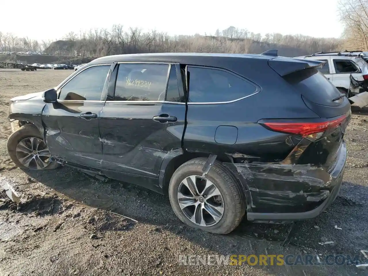 2 Photograph of a damaged car 5TDGZRBH9MS528862 TOYOTA HIGHLANDER 2021