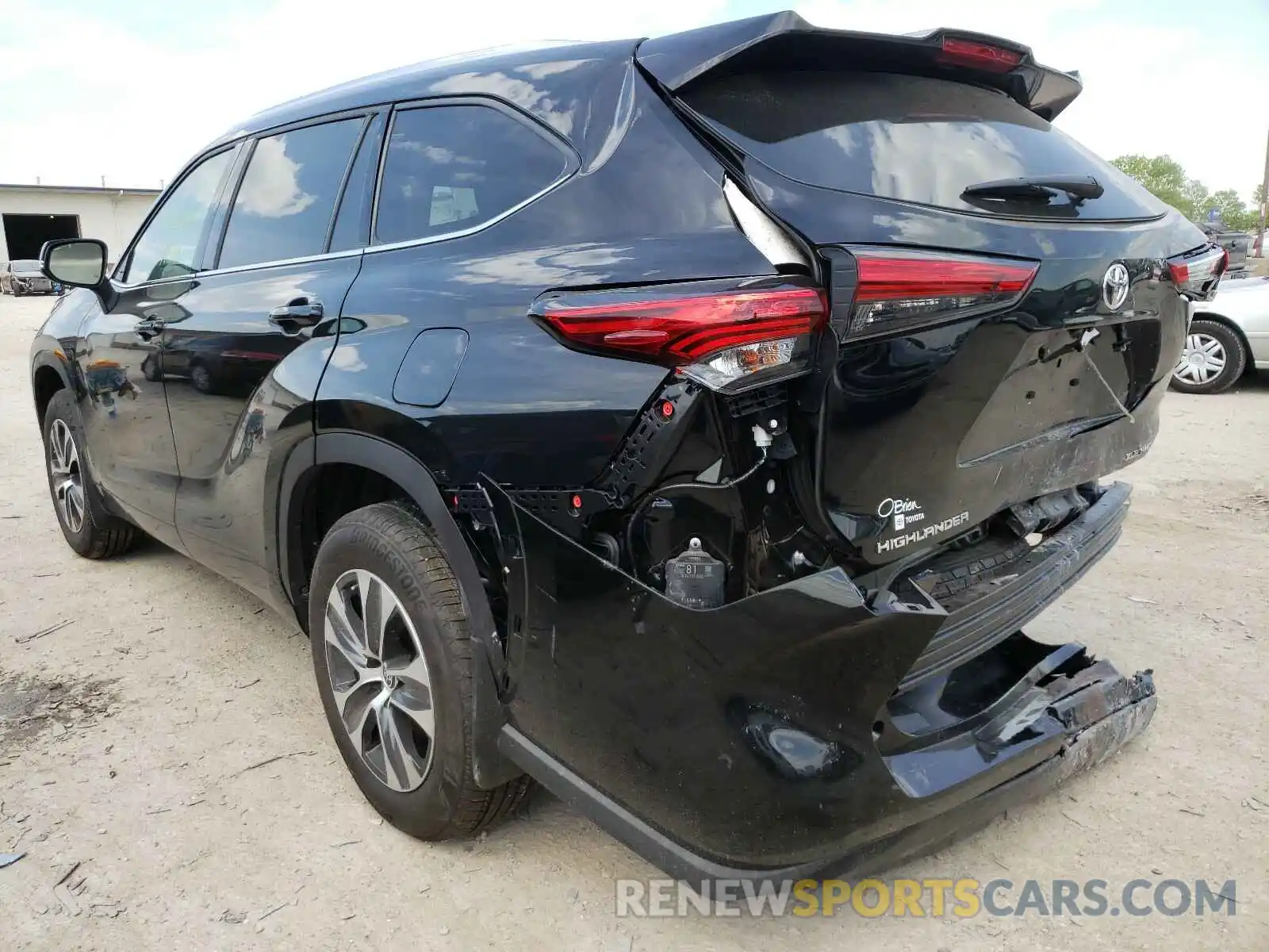 3 Photograph of a damaged car 5TDGZRBH9MS535665 TOYOTA HIGHLANDER 2021