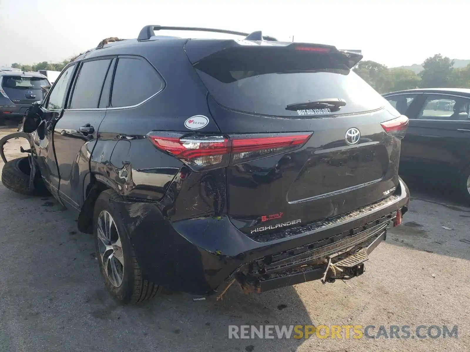 3 Photograph of a damaged car 5TDGZRBH9MS549839 TOYOTA HIGHLANDER 2021