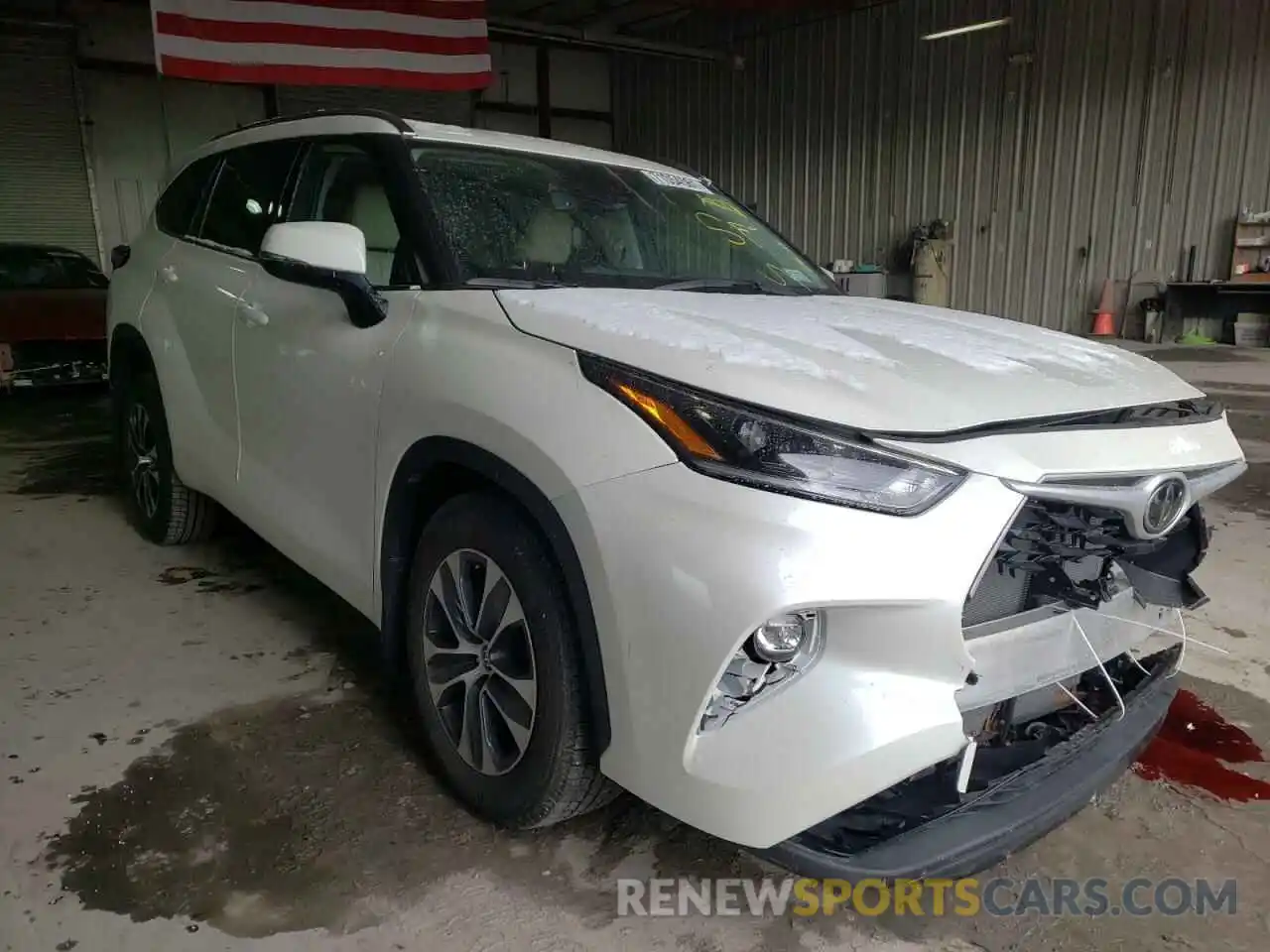 1 Photograph of a damaged car 5TDGZRBHXMS135470 TOYOTA HIGHLANDER 2021