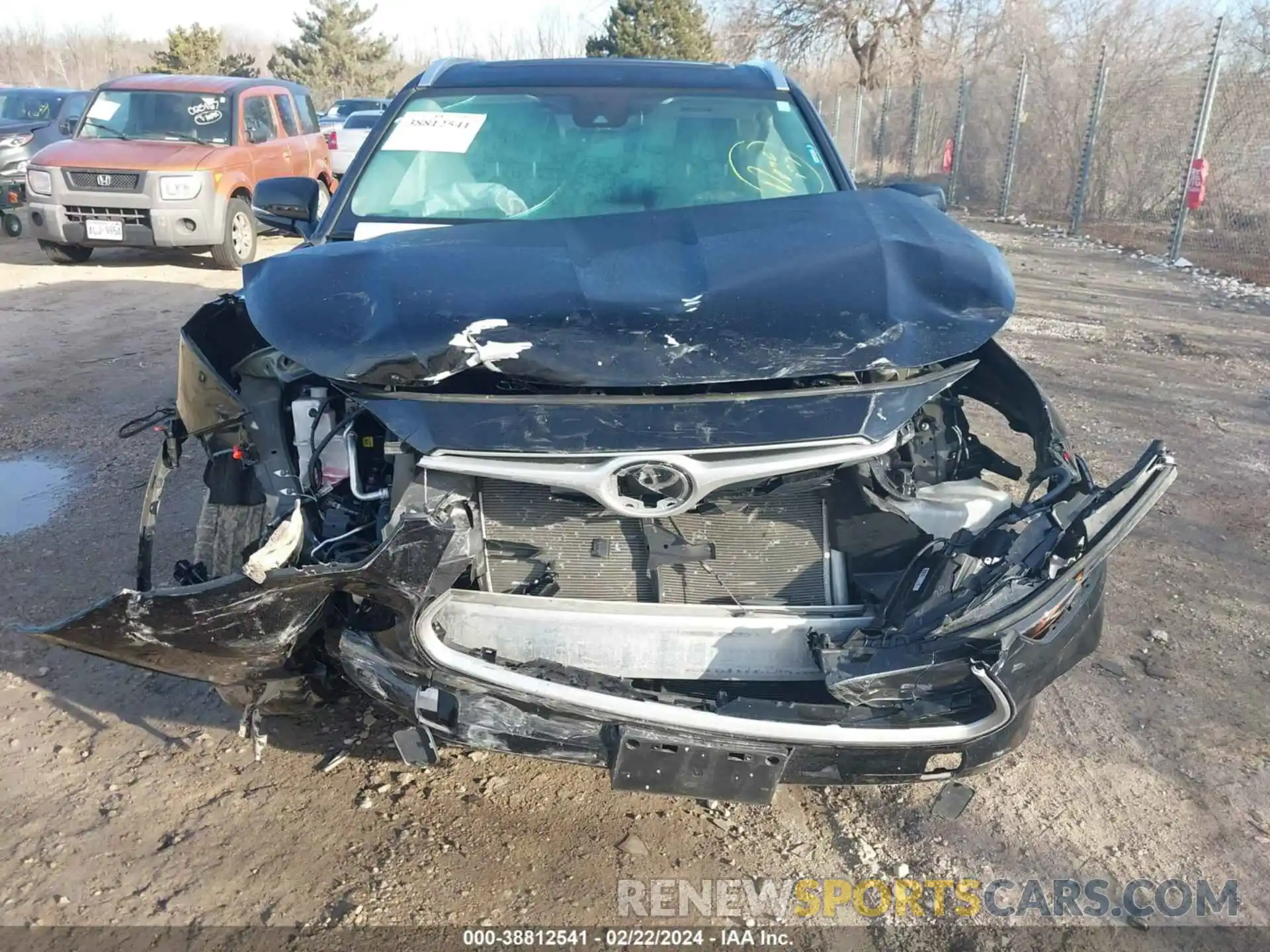 11 Photograph of a damaged car 5TDGZRBHXMS141043 TOYOTA HIGHLANDER 2021