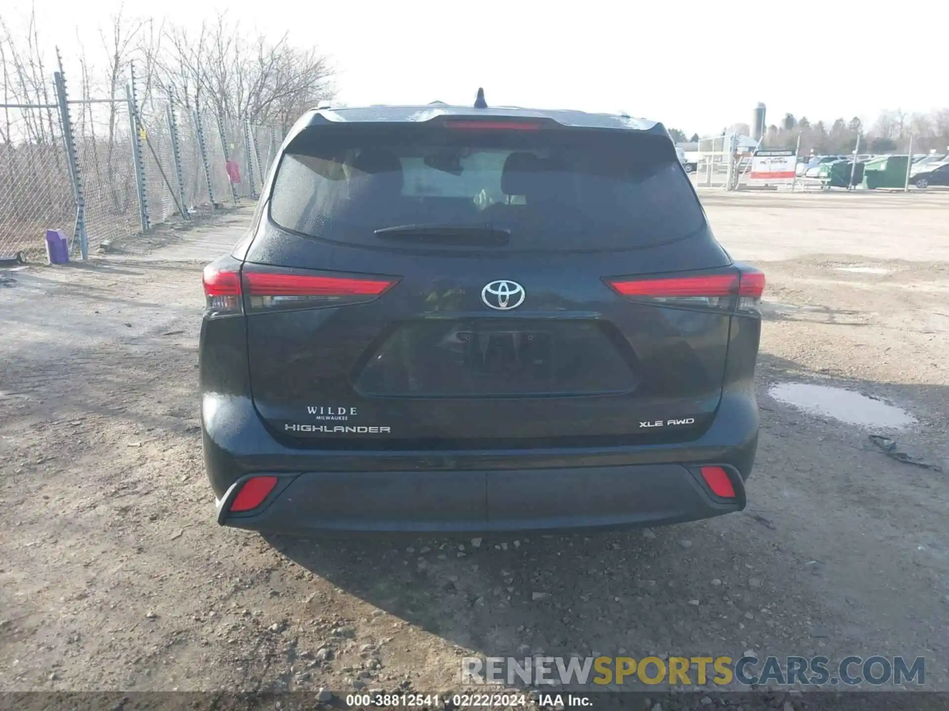 15 Photograph of a damaged car 5TDGZRBHXMS141043 TOYOTA HIGHLANDER 2021