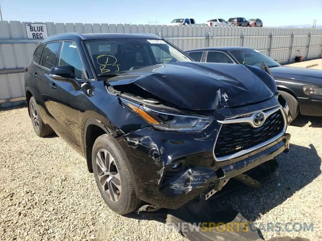 1 Photograph of a damaged car 5TDGZRBHXMS543371 TOYOTA HIGHLANDER 2021