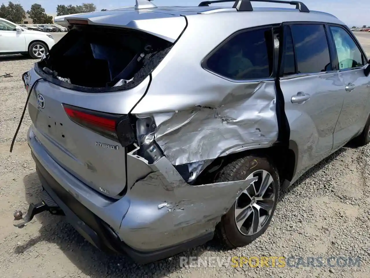 9 Photograph of a damaged car 5TDHARAH5MS505799 TOYOTA HIGHLANDER 2021