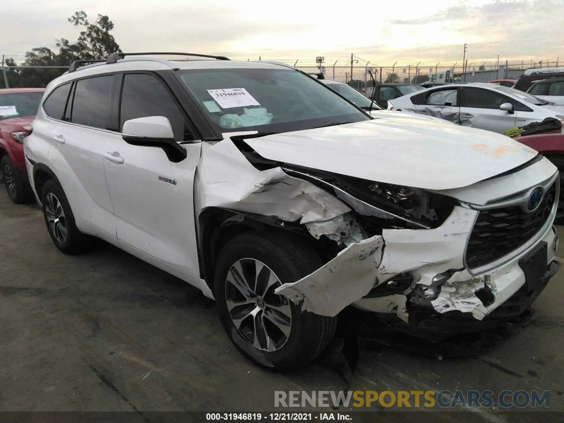 1 Photograph of a damaged car 5TDHARAH7MS506663 TOYOTA HIGHLANDER 2021