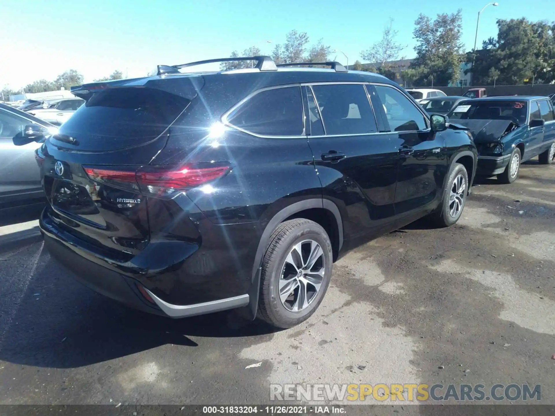 4 Photograph of a damaged car 5TDHARAH8MS009752 TOYOTA HIGHLANDER 2021