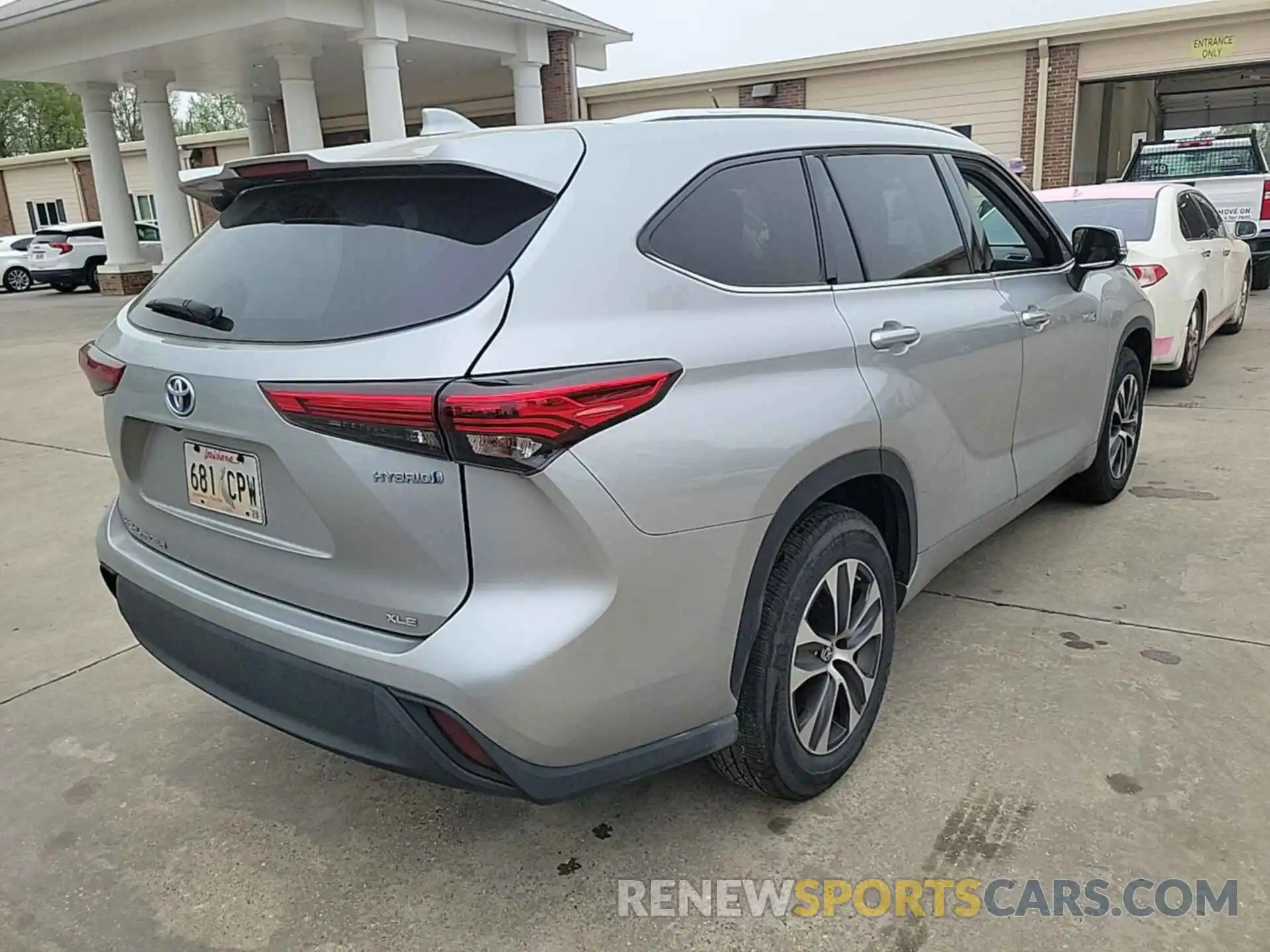 28 Photograph of a damaged car 5TDHARAH8MS509152 TOYOTA HIGHLANDER 2021