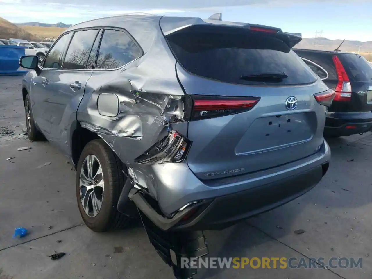 3 Photograph of a damaged car 5TDHBRCH0MS052329 TOYOTA HIGHLANDER 2021