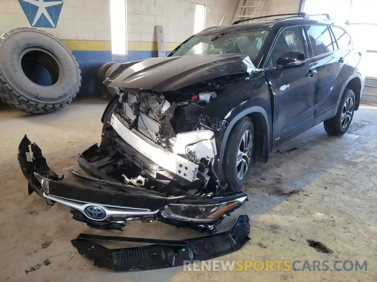 2 Photograph of a damaged car 5TDHBRCH1MS534114 TOYOTA HIGHLANDER 2021