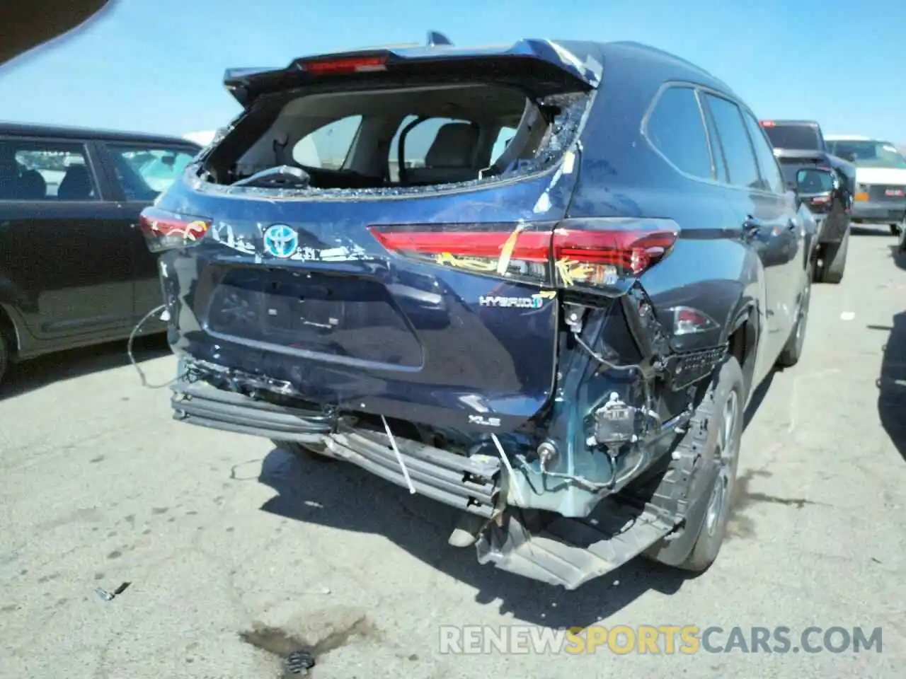 4 Photograph of a damaged car 5TDHBRCH2MS036536 TOYOTA HIGHLANDER 2021