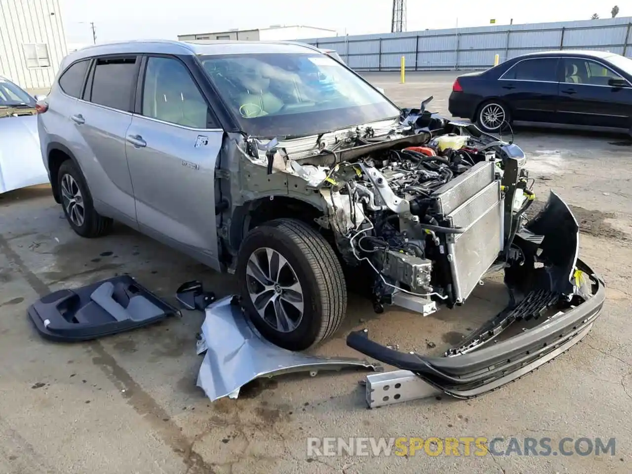 1 Photograph of a damaged car 5TDHBRCH2MS060299 TOYOTA HIGHLANDER 2021