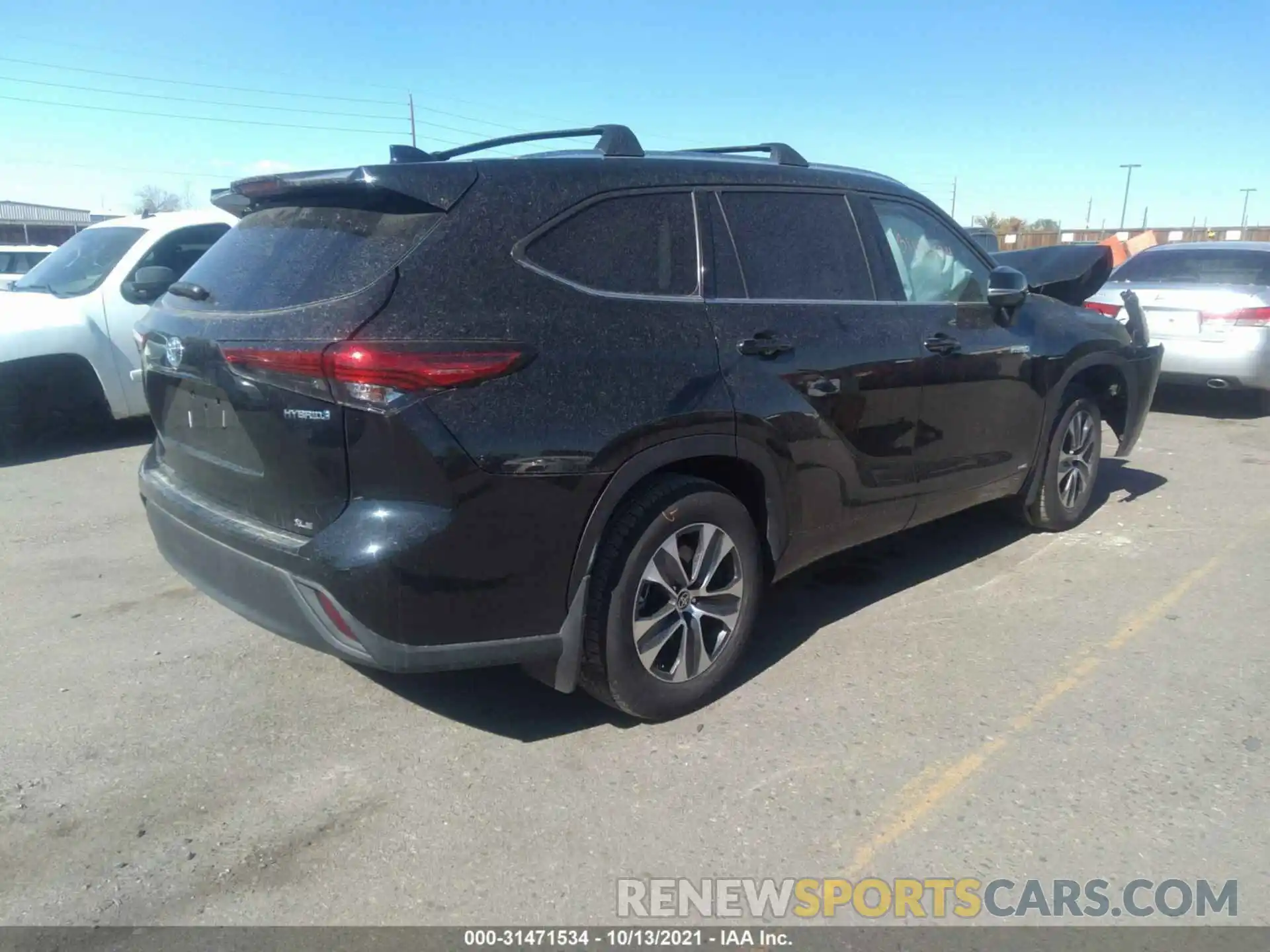 4 Photograph of a damaged car 5TDHBRCH4MS039230 TOYOTA HIGHLANDER 2021