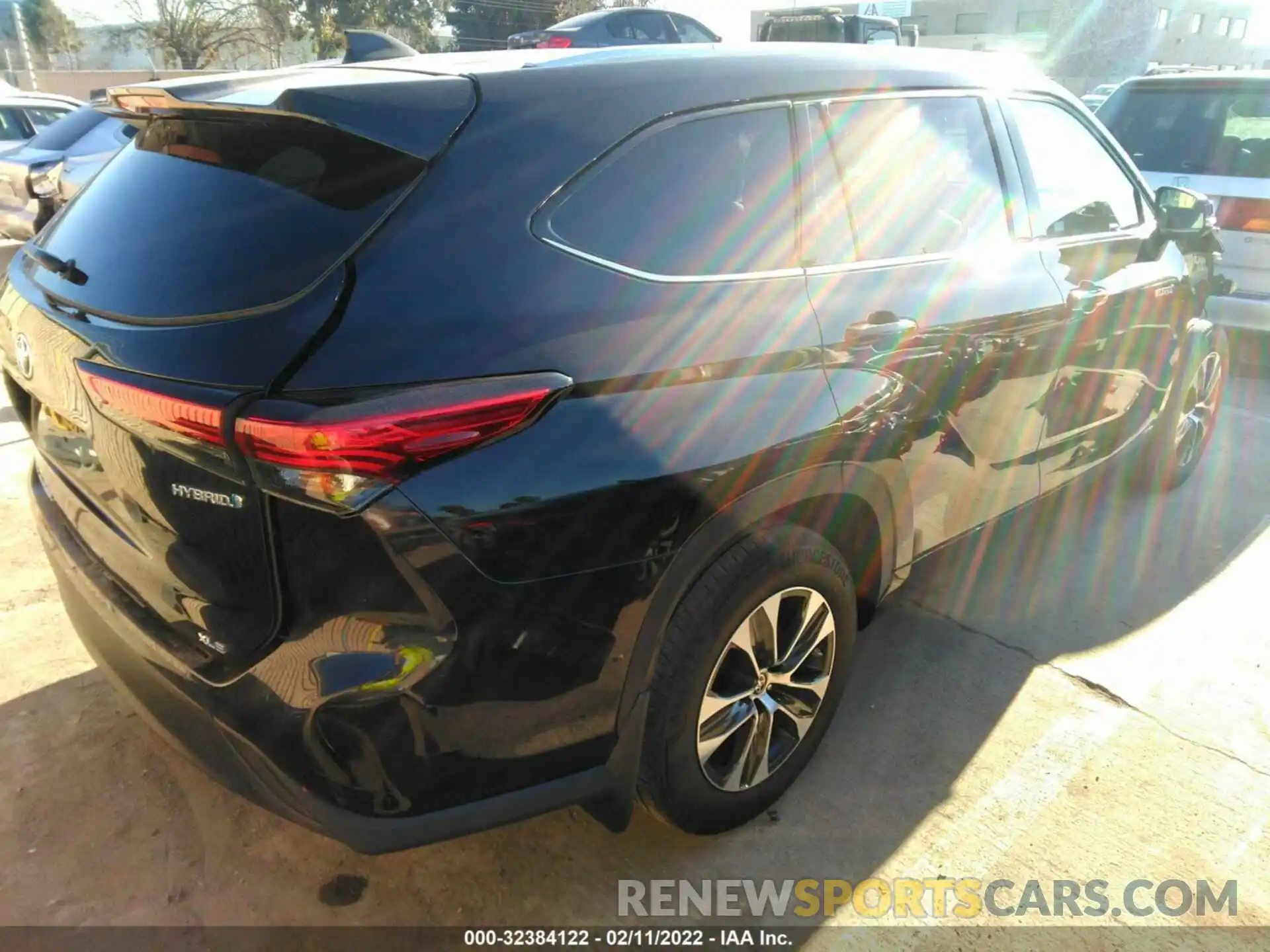 4 Photograph of a damaged car 5TDHBRCH4MS052530 TOYOTA HIGHLANDER 2021