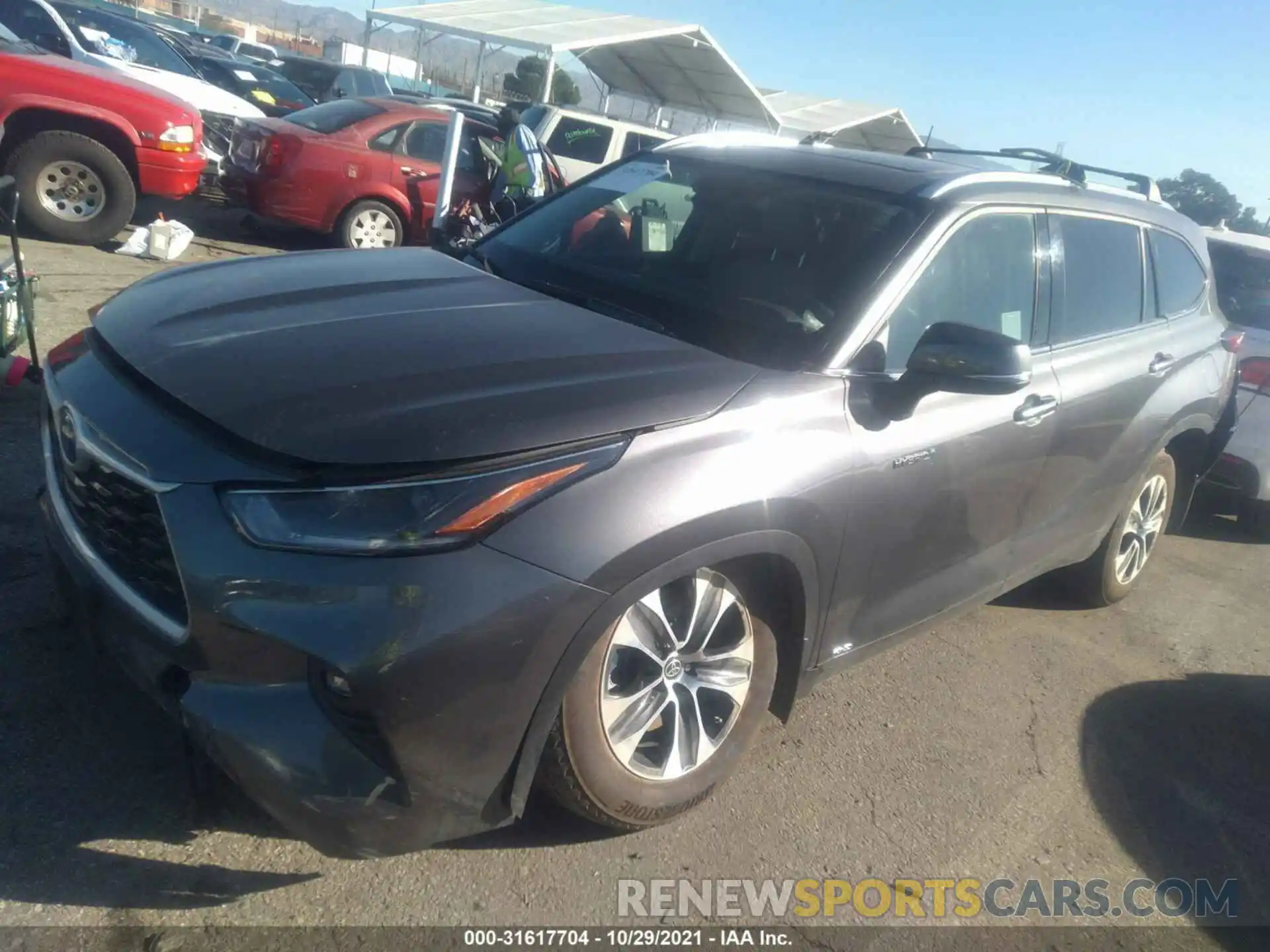 2 Photograph of a damaged car 5TDHBRCH4MS061082 TOYOTA HIGHLANDER 2021