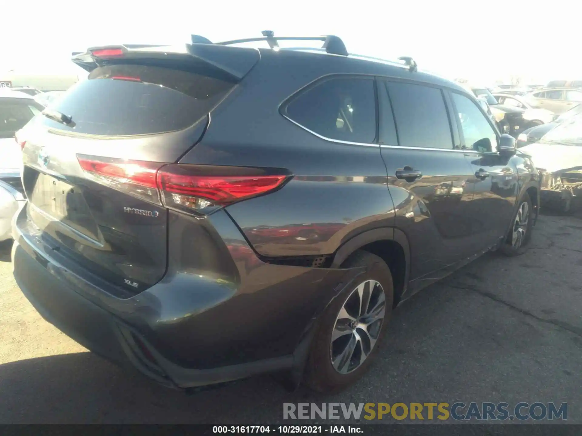 4 Photograph of a damaged car 5TDHBRCH4MS061082 TOYOTA HIGHLANDER 2021