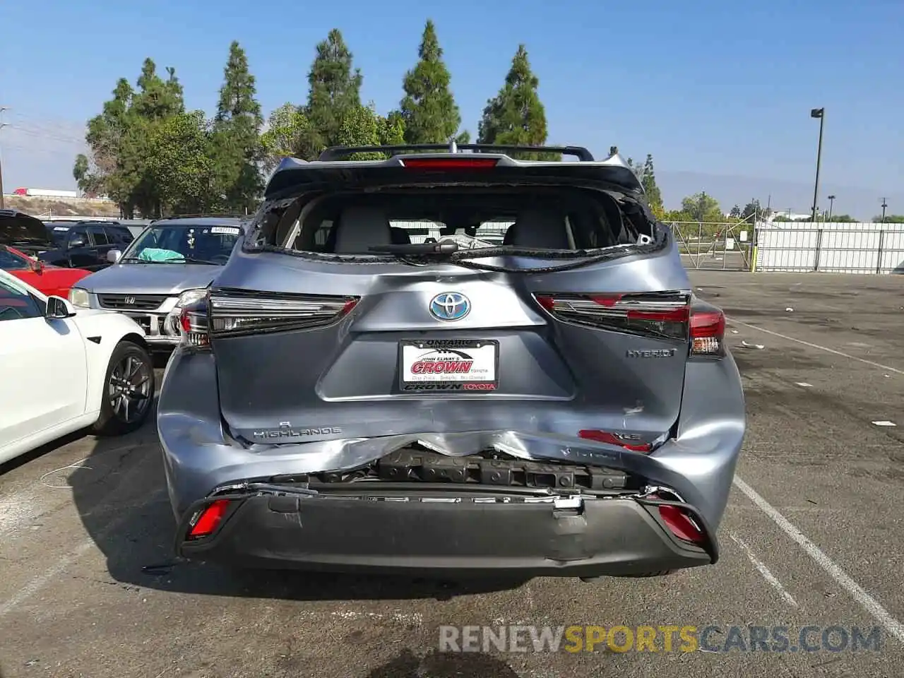 9 Photograph of a damaged car 5TDHBRCH4MS067111 TOYOTA HIGHLANDER 2021