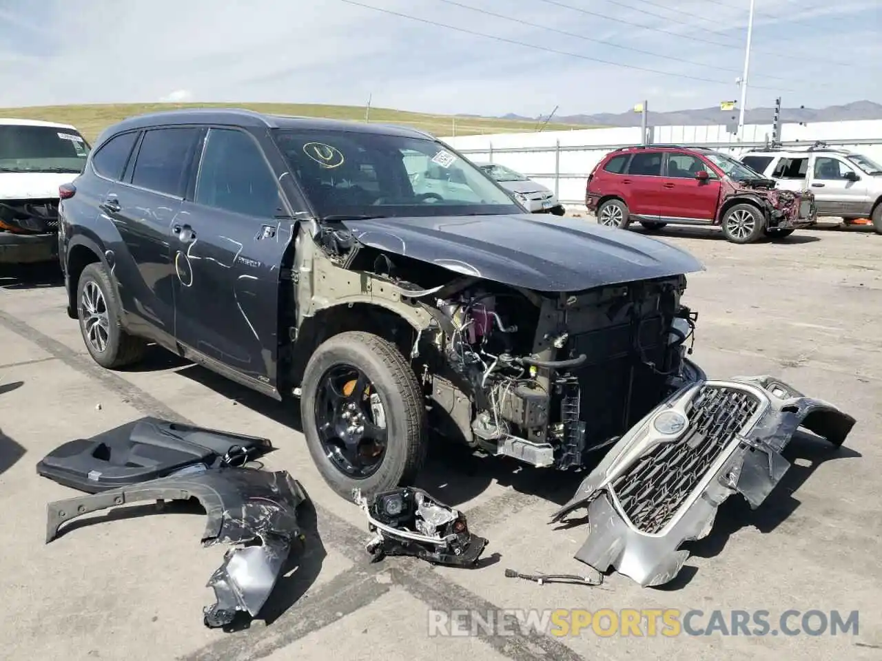 1 Photograph of a damaged car 5TDHBRCH4MS515248 TOYOTA HIGHLANDER 2021