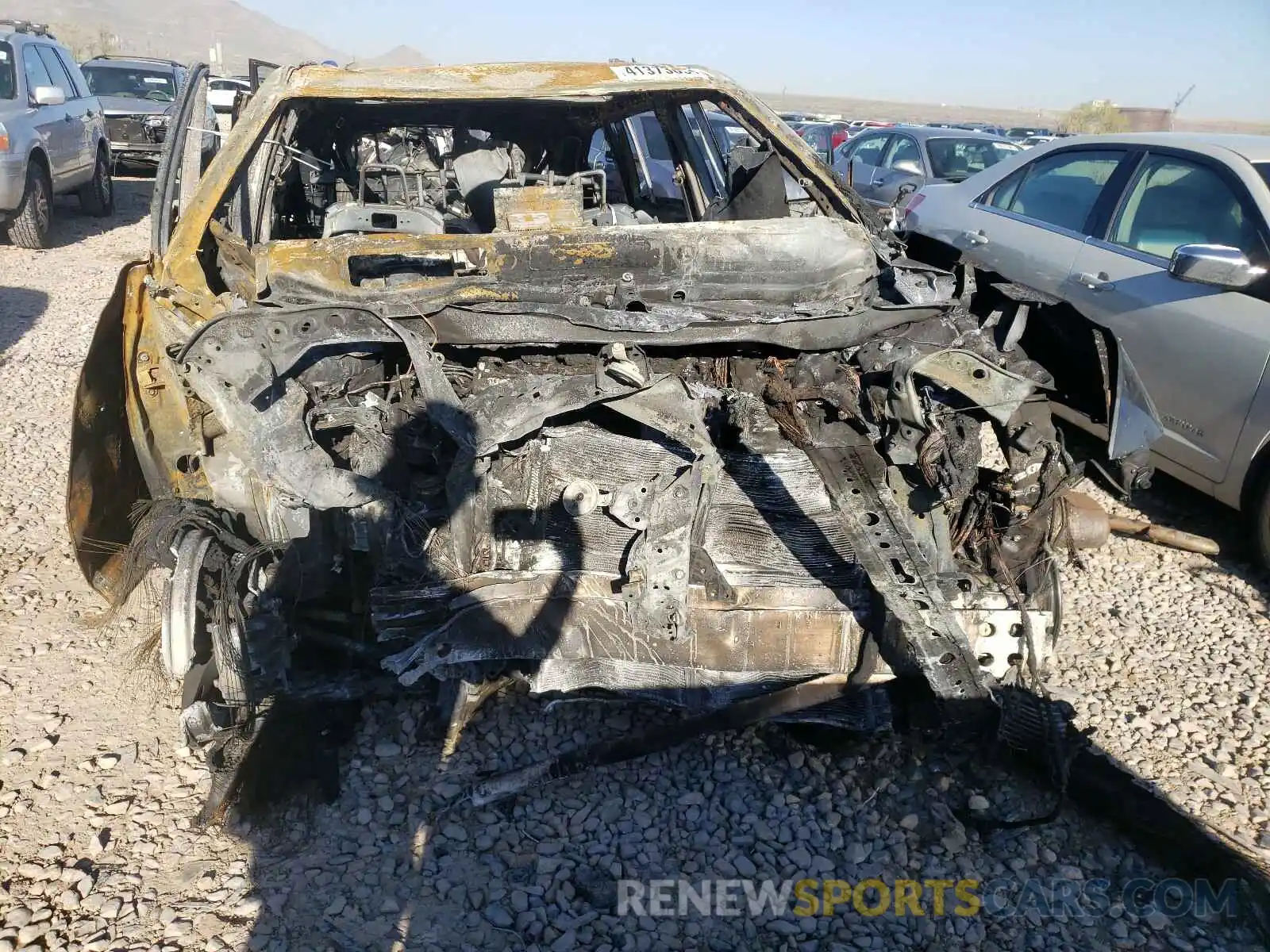 10 Photograph of a damaged car 5TDHBRCH5MS523472 TOYOTA HIGHLANDER 2021