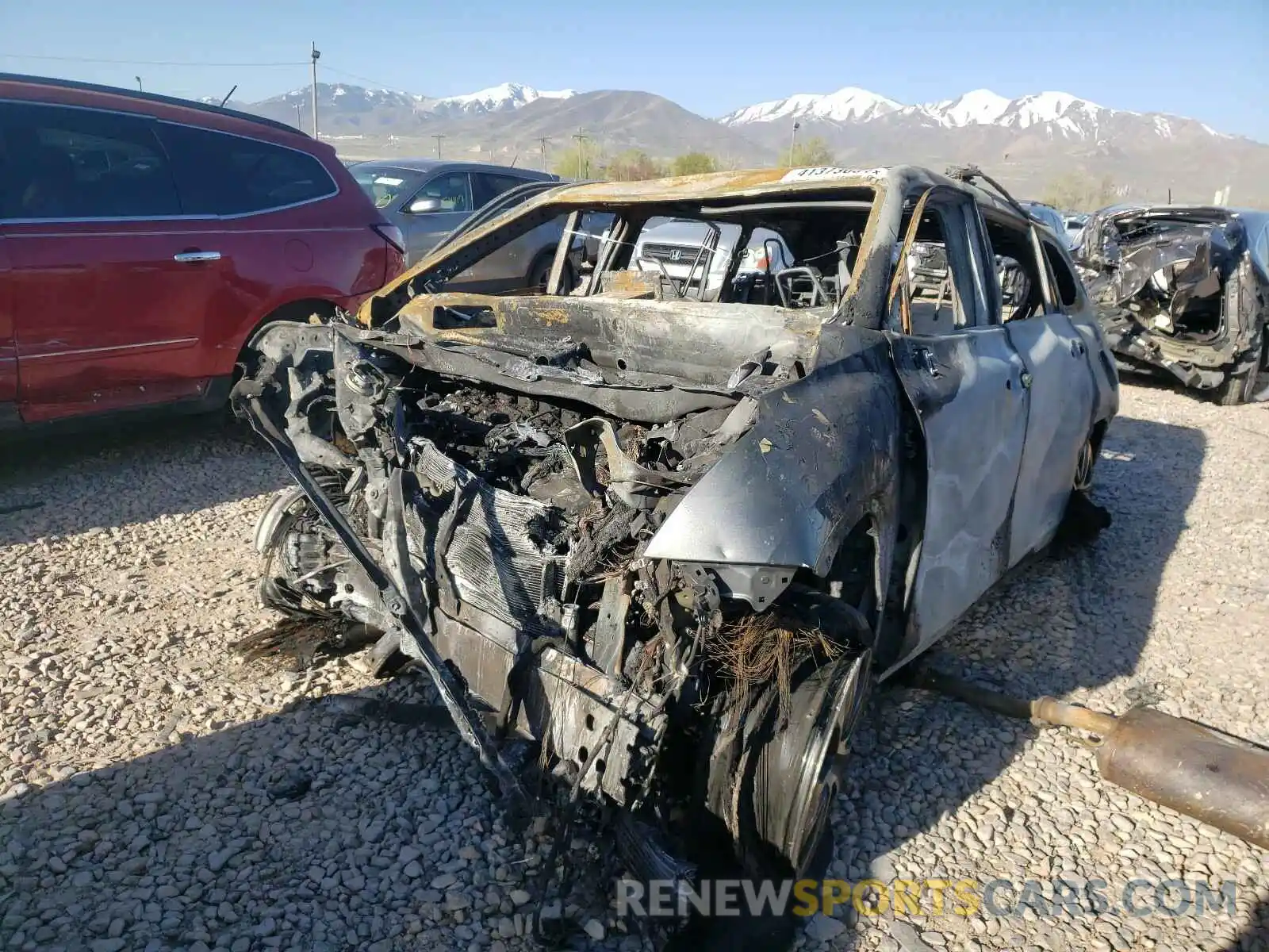 2 Photograph of a damaged car 5TDHBRCH5MS523472 TOYOTA HIGHLANDER 2021