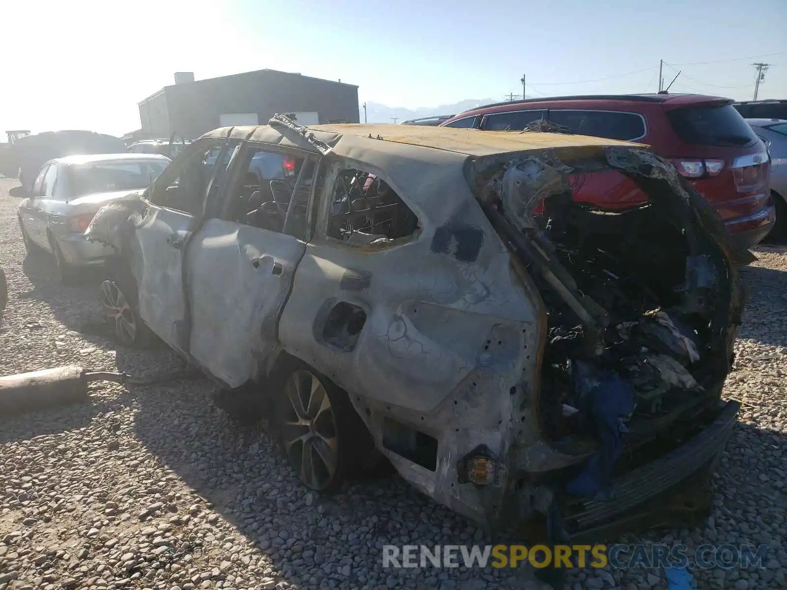 3 Photograph of a damaged car 5TDHBRCH5MS523472 TOYOTA HIGHLANDER 2021