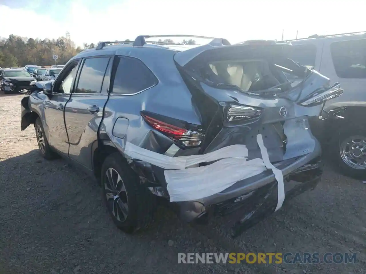 3 Photograph of a damaged car 5TDHBRCH7MS027749 TOYOTA HIGHLANDER 2021