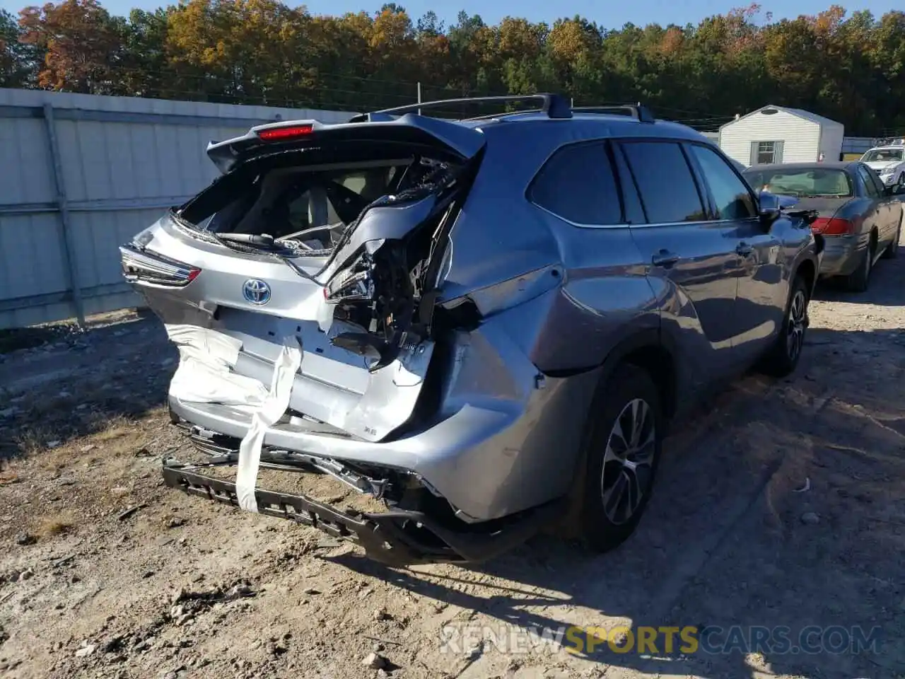 4 Photograph of a damaged car 5TDHBRCH7MS027749 TOYOTA HIGHLANDER 2021