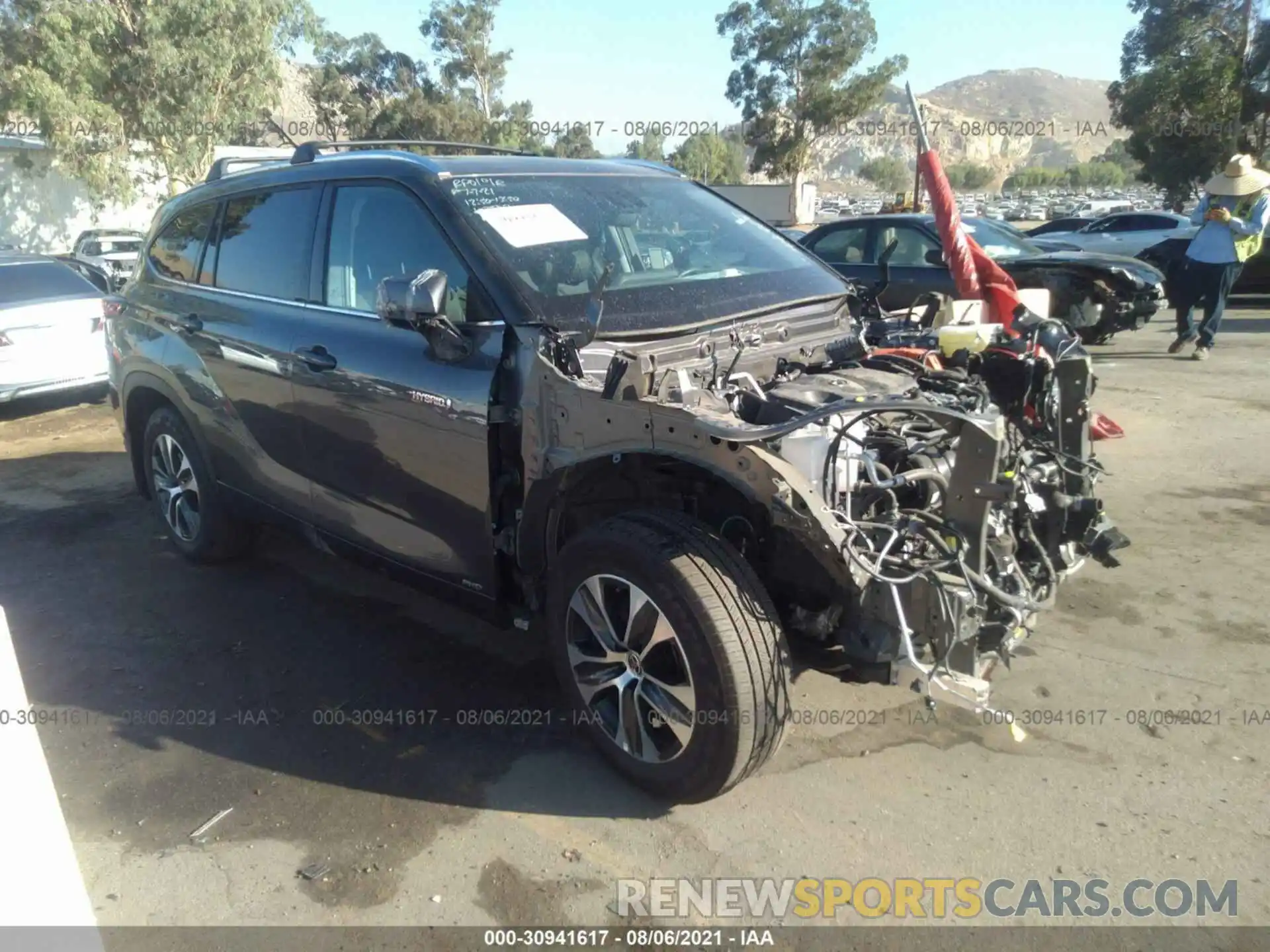 1 Photograph of a damaged car 5TDHBRCH7MS039383 TOYOTA HIGHLANDER 2021