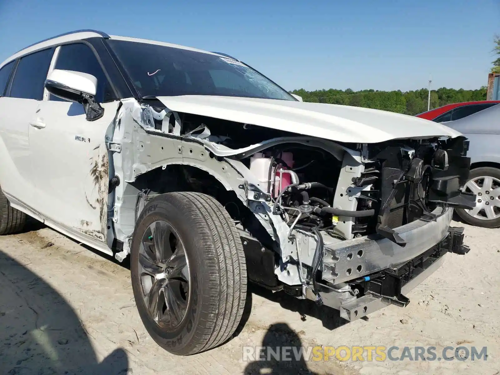 9 Photograph of a damaged car 5TDHBRCH7MS524137 TOYOTA HIGHLANDER 2021