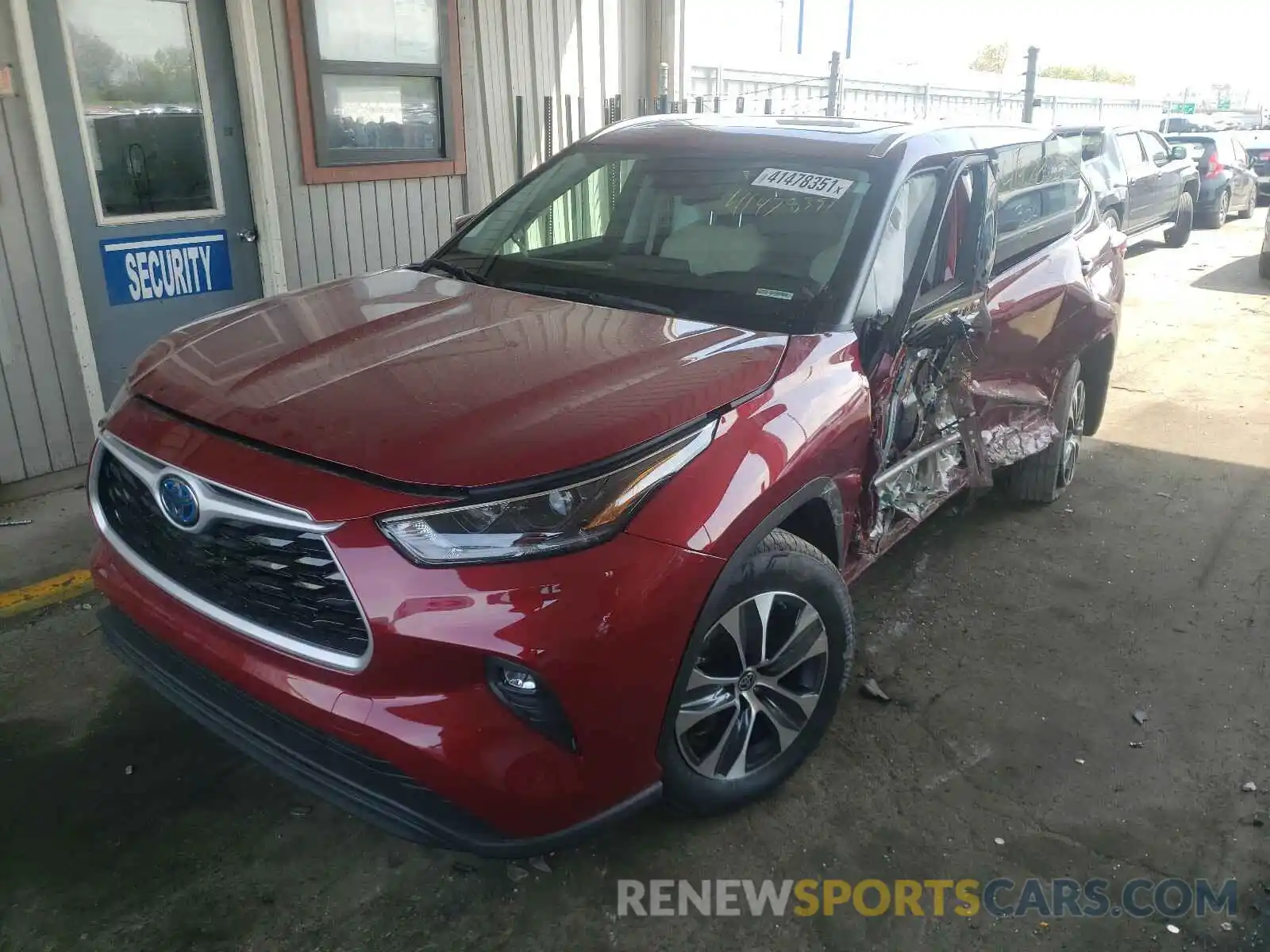 2 Photograph of a damaged car 5TDHBRCH8MS514832 TOYOTA HIGHLANDER 2021