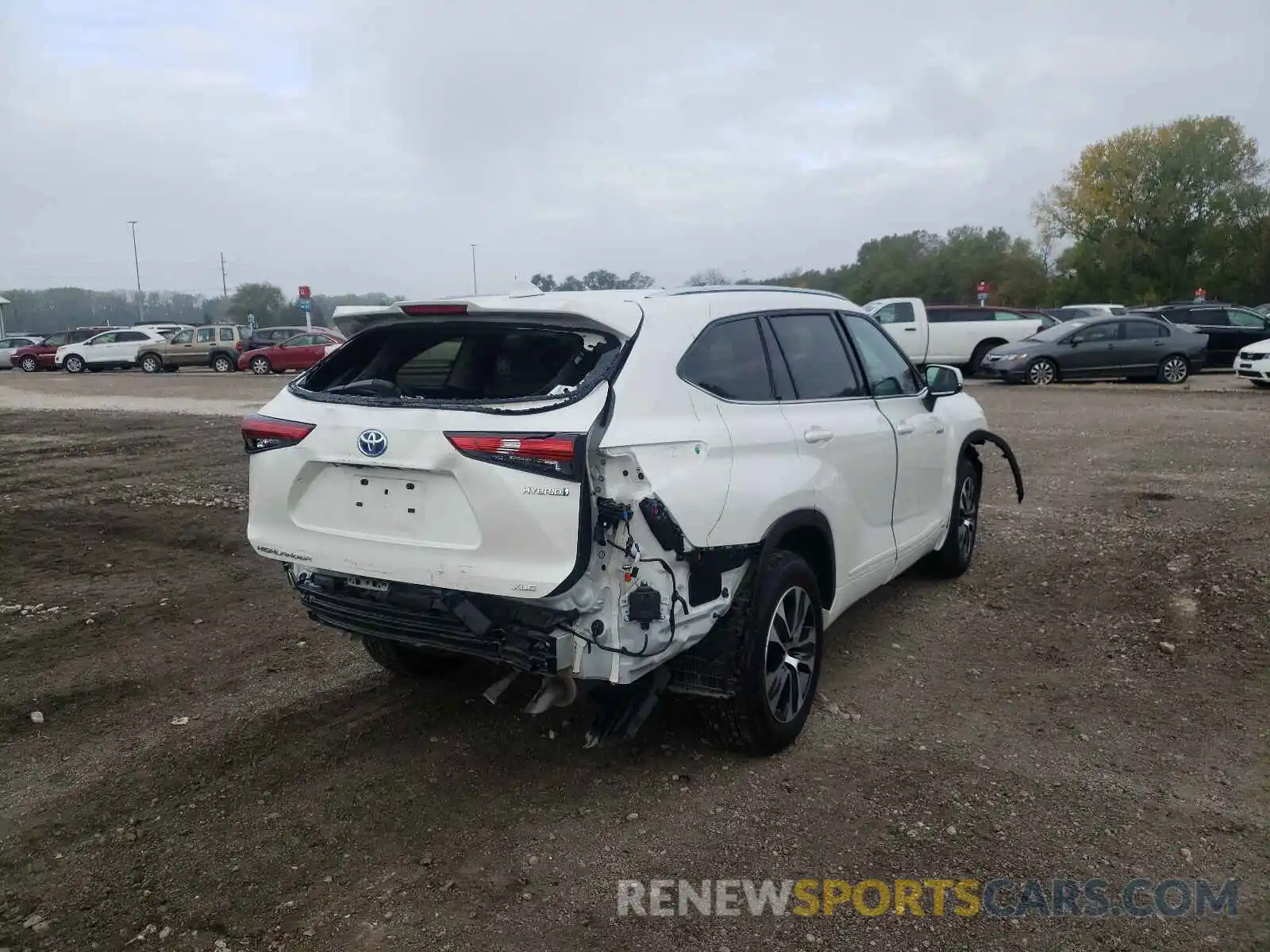 4 Photograph of a damaged car 5TDHBRCH8MS519867 TOYOTA HIGHLANDER 2021