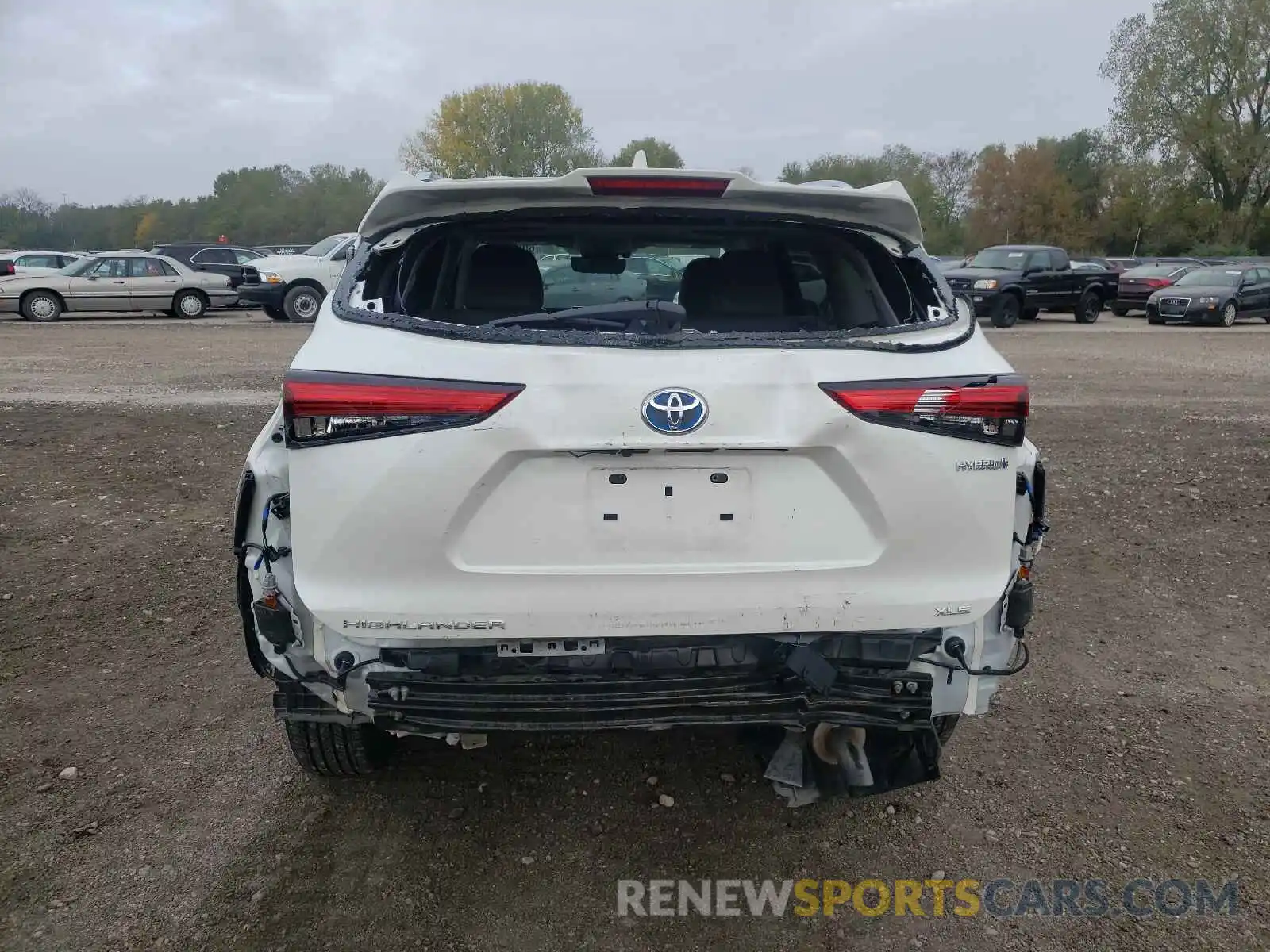 9 Photograph of a damaged car 5TDHBRCH8MS519867 TOYOTA HIGHLANDER 2021