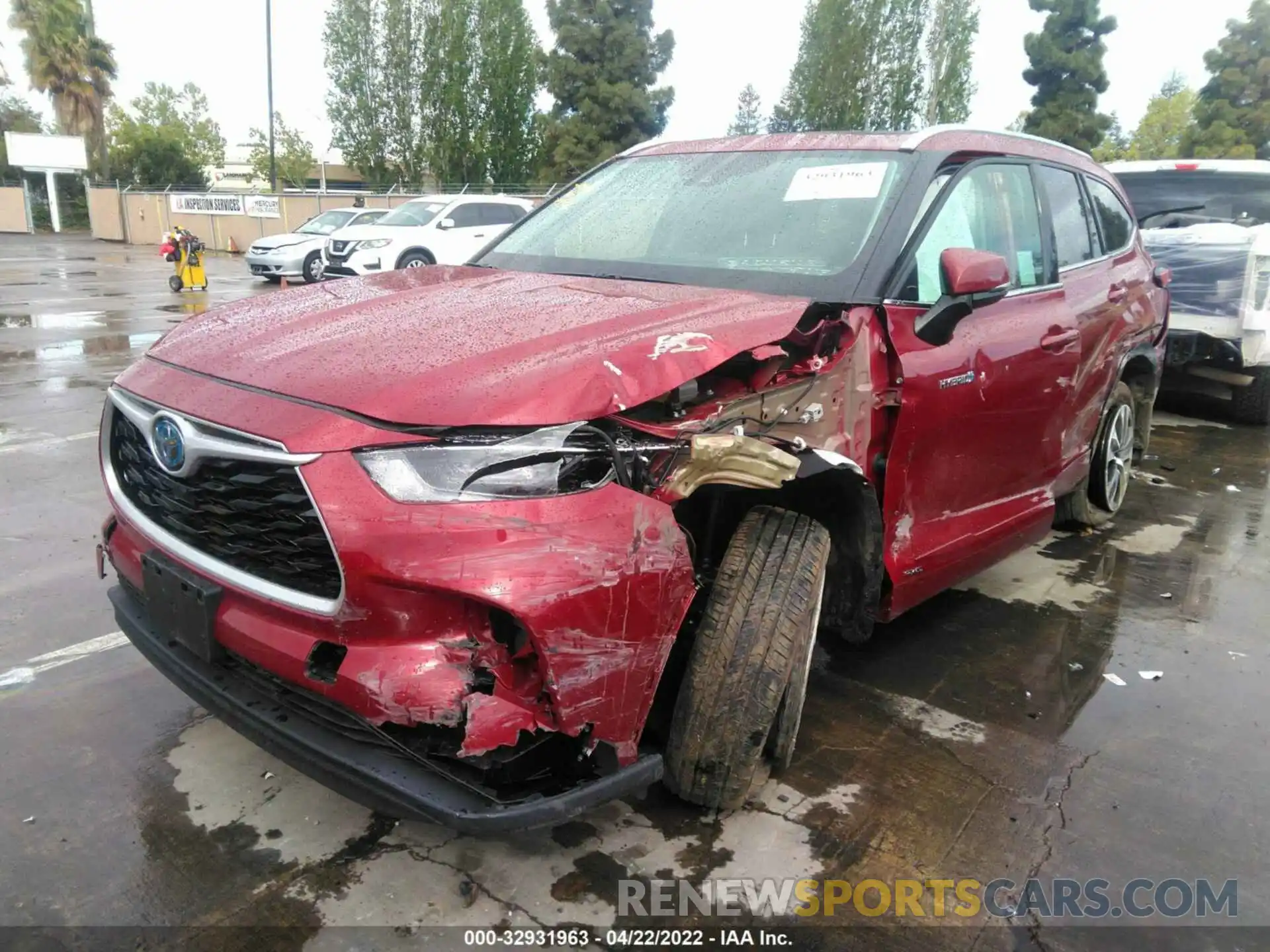 2 Photograph of a damaged car 5TDHBRCH9MS026604 TOYOTA HIGHLANDER 2021