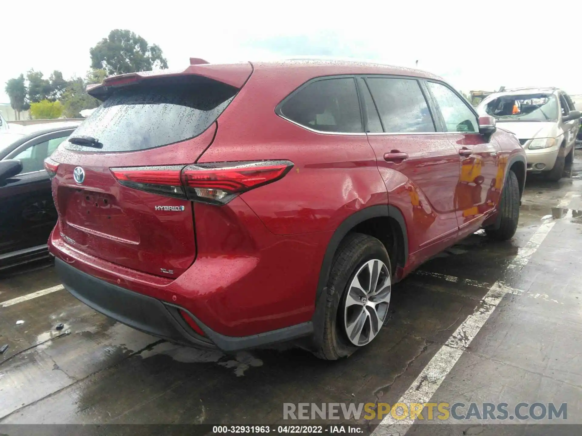 4 Photograph of a damaged car 5TDHBRCH9MS026604 TOYOTA HIGHLANDER 2021