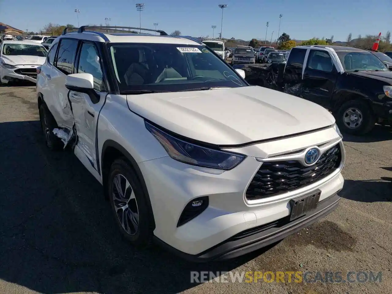 1 Photograph of a damaged car 5TDHBRCHXMS025056 TOYOTA HIGHLANDER 2021