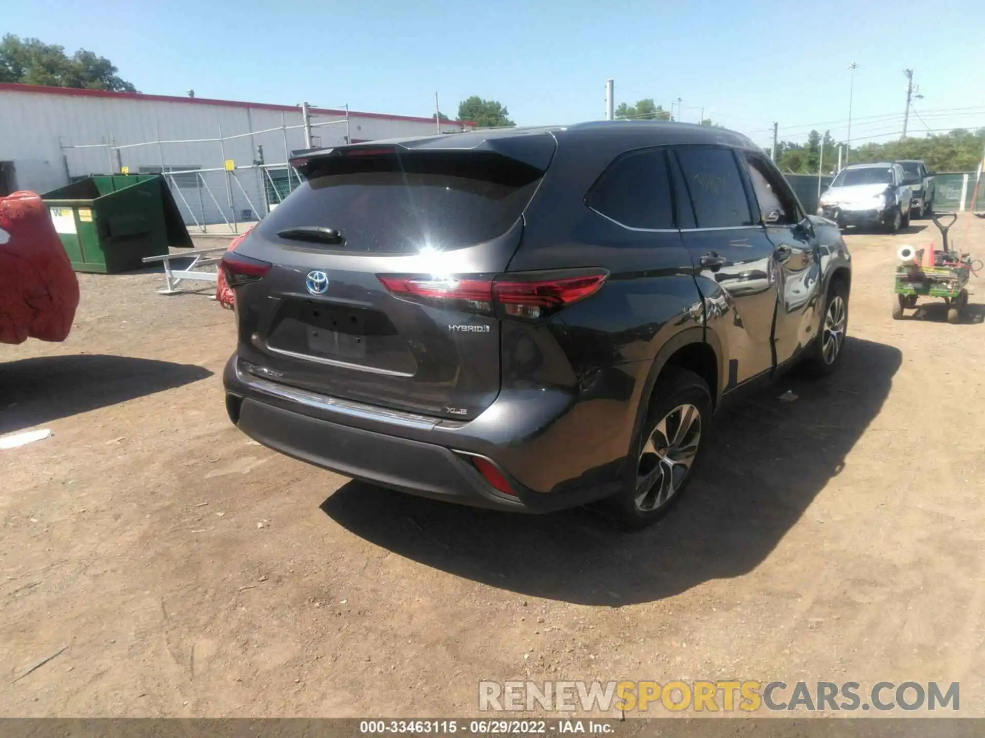 4 Photograph of a damaged car 5TDHBRCHXMS515125 TOYOTA HIGHLANDER 2021