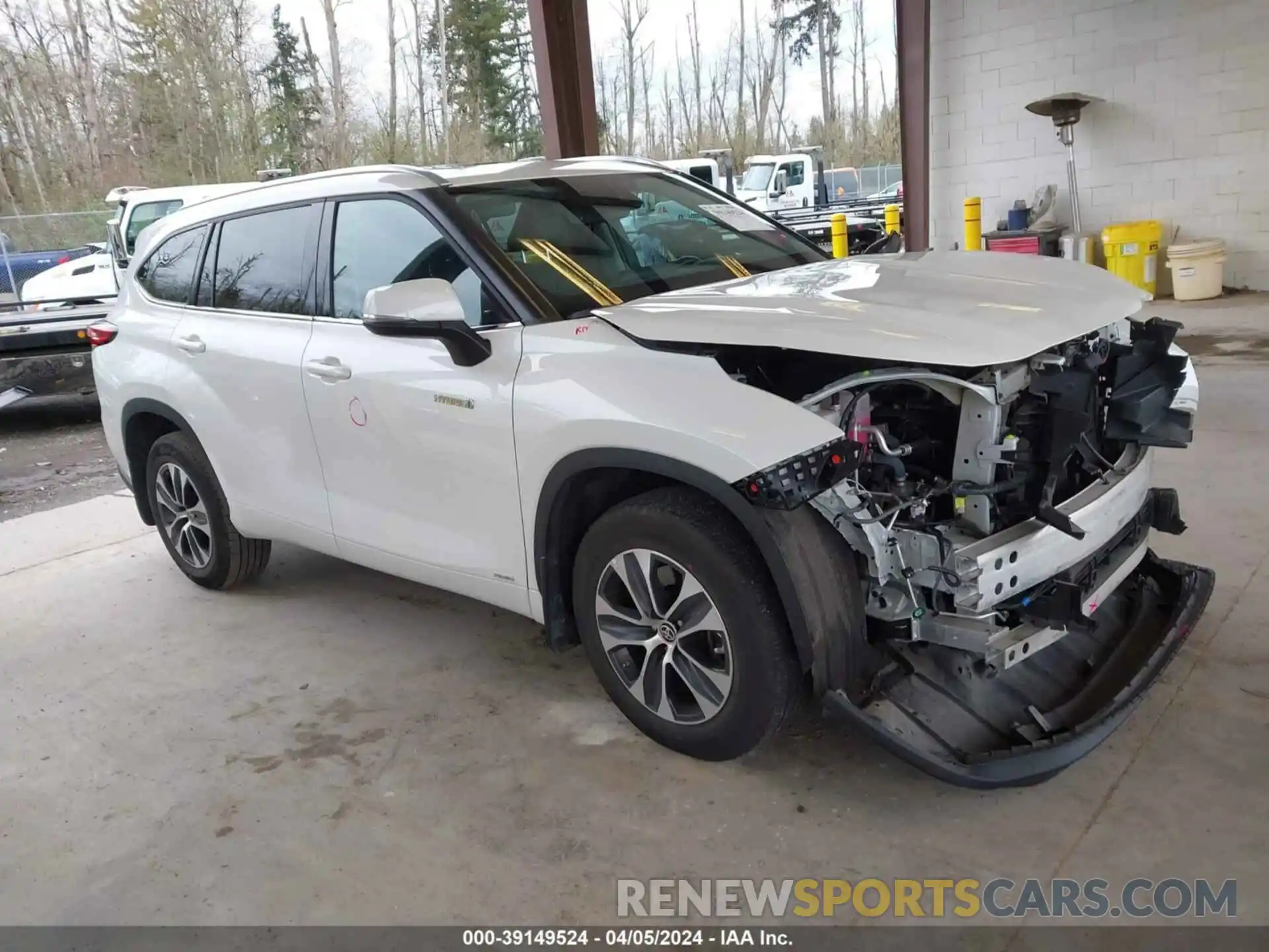 1 Photograph of a damaged car 5TDHBRCHXMS521233 TOYOTA HIGHLANDER 2021