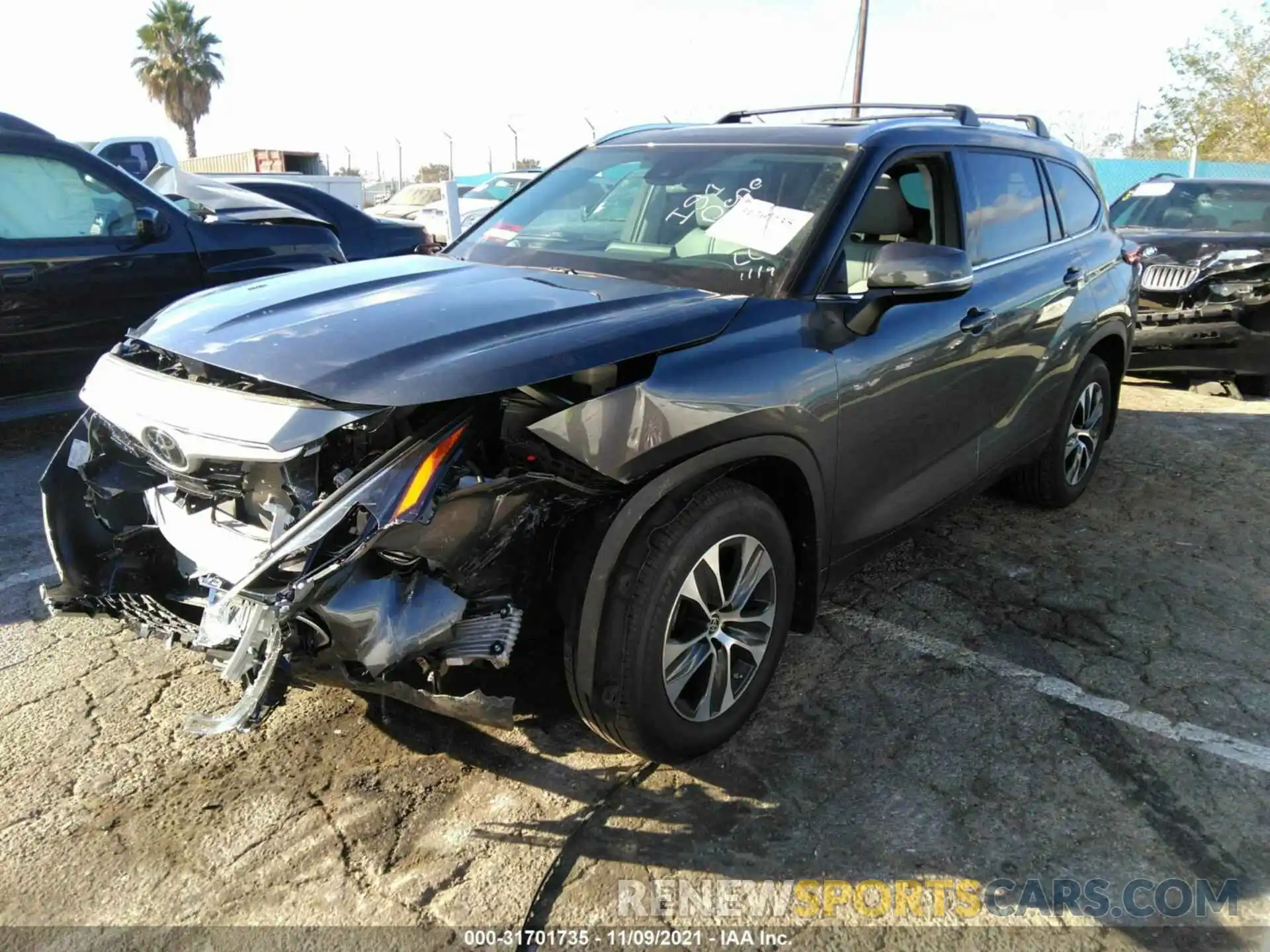 2 Photograph of a damaged car 5TDHZRAH1MS081420 TOYOTA HIGHLANDER 2021