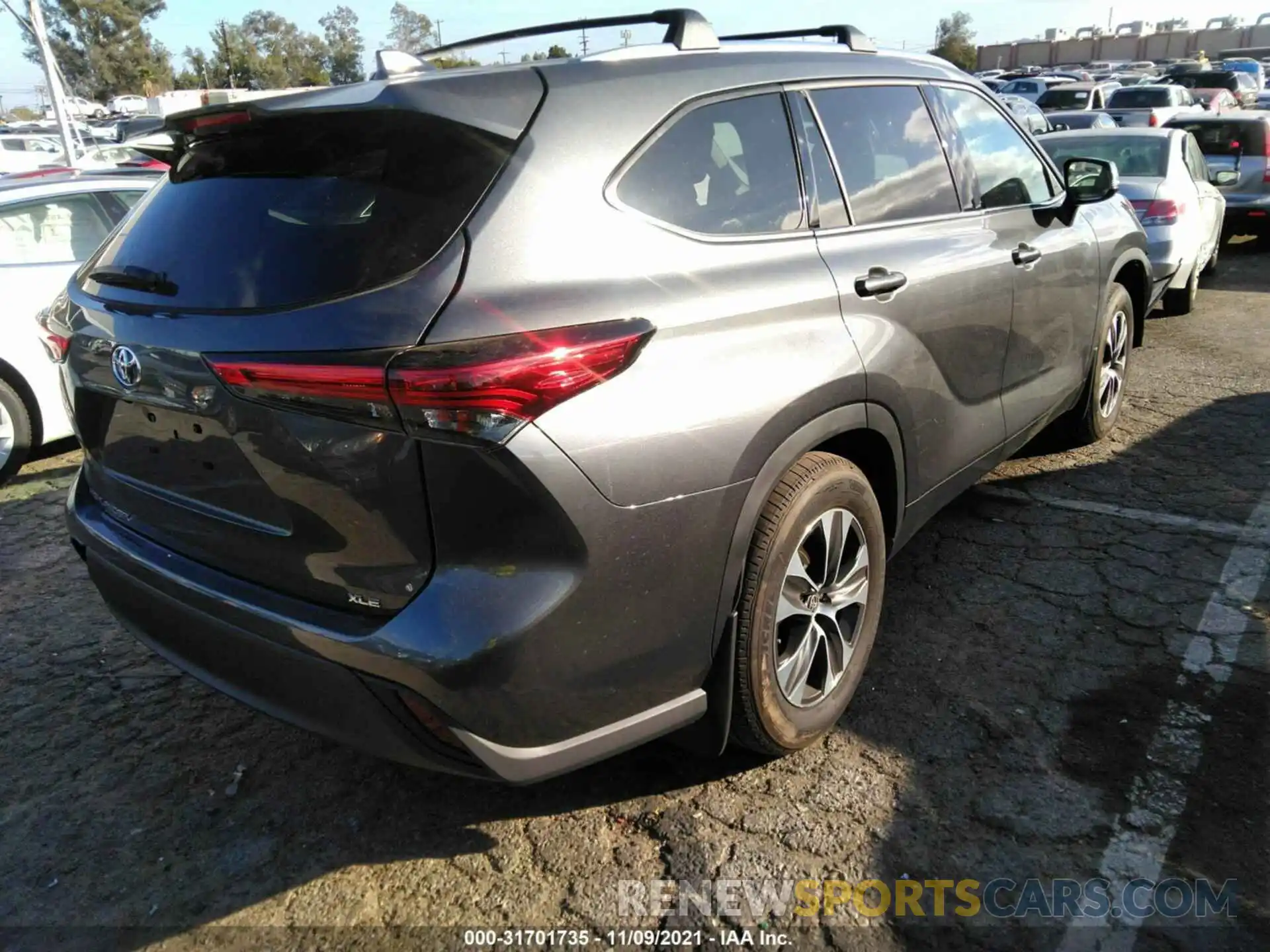 4 Photograph of a damaged car 5TDHZRAH1MS081420 TOYOTA HIGHLANDER 2021