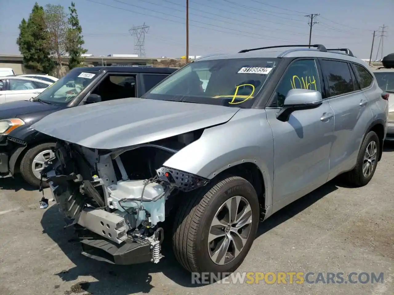 2 Photograph of a damaged car 5TDHZRAH2MS047535 TOYOTA HIGHLANDER 2021