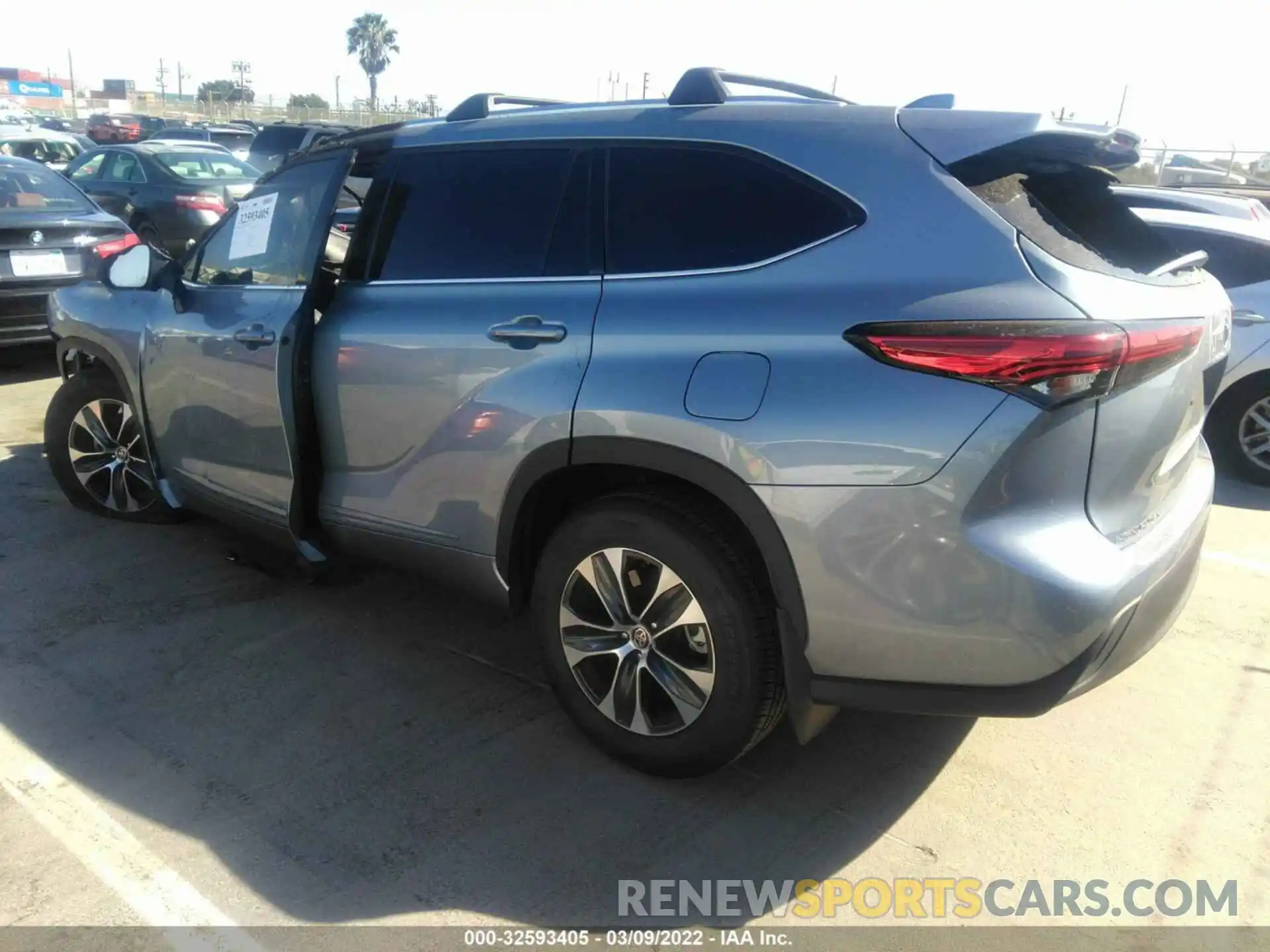 3 Photograph of a damaged car 5TDHZRAH2MS056784 TOYOTA HIGHLANDER 2021