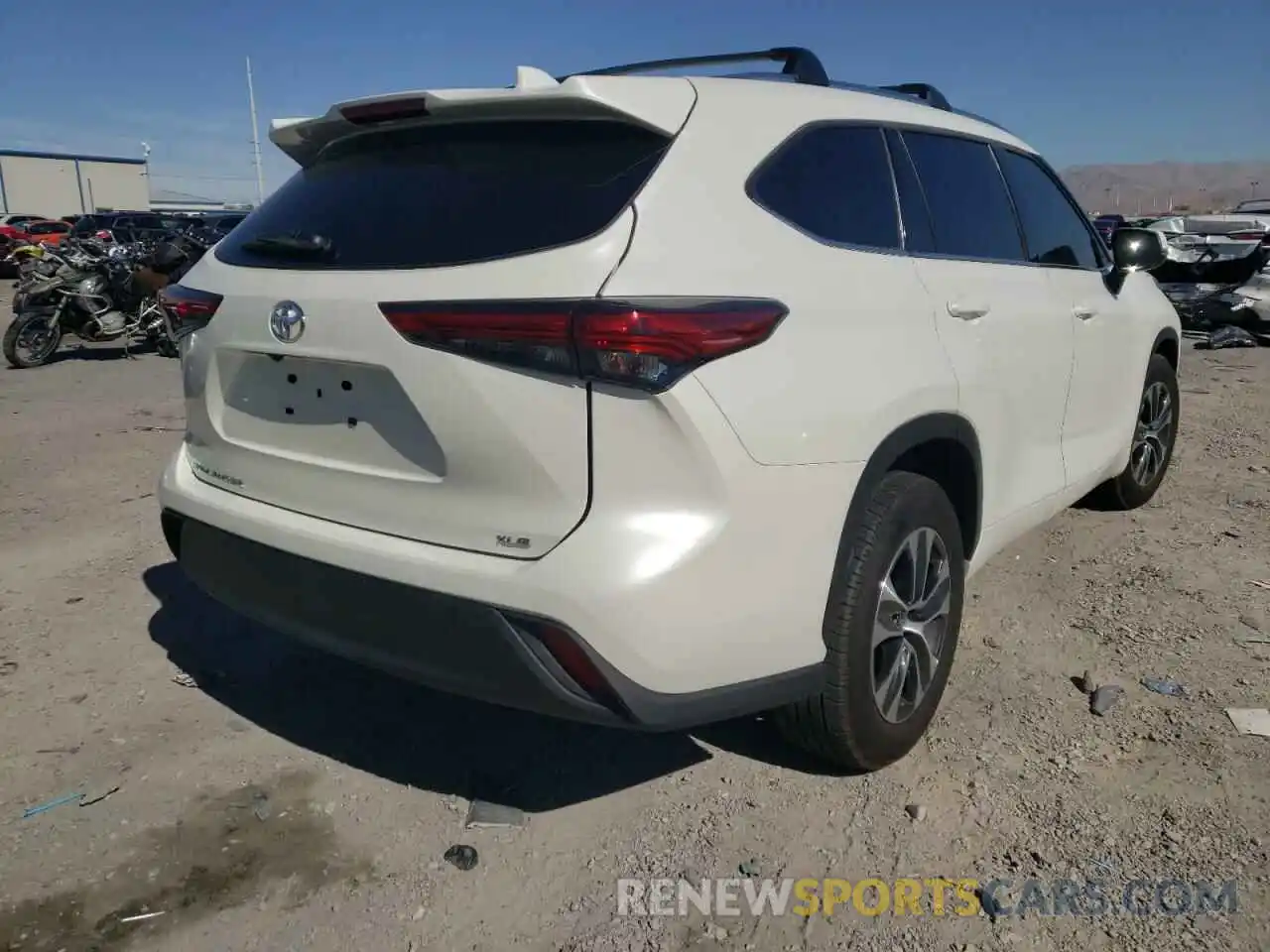 4 Photograph of a damaged car 5TDHZRAH2MS529941 TOYOTA HIGHLANDER 2021