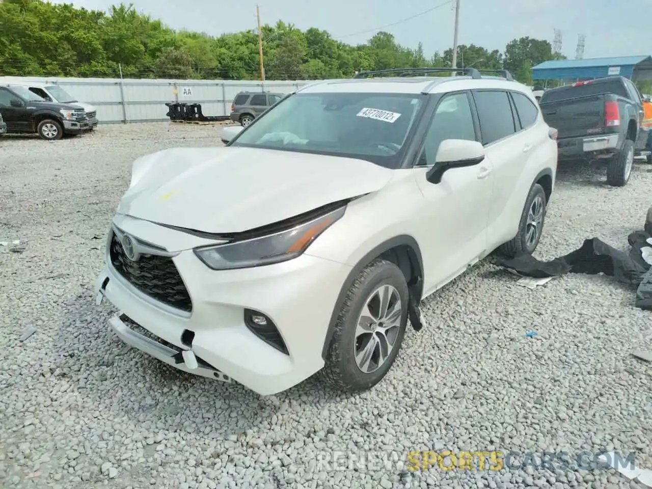 2 Photograph of a damaged car 5TDHZRAH4MS532629 TOYOTA HIGHLANDER 2021